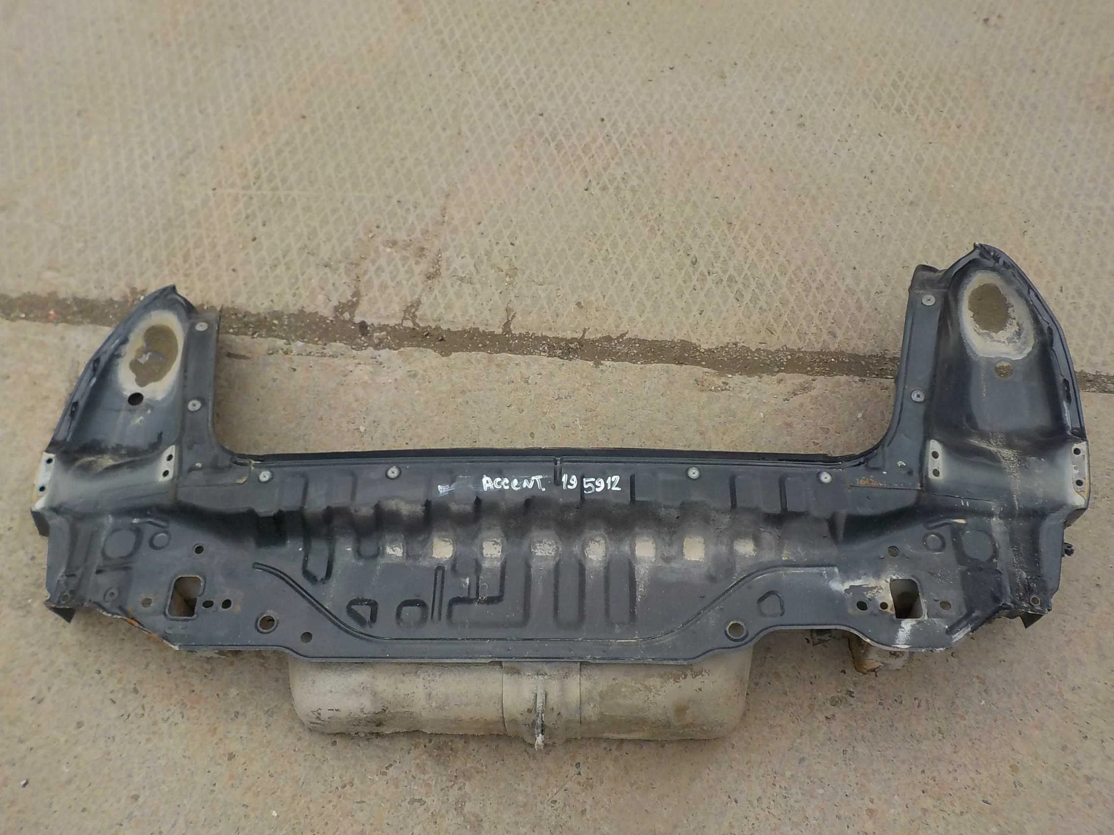 задняя панель кузова Hyundai Accent II (1999—2012)