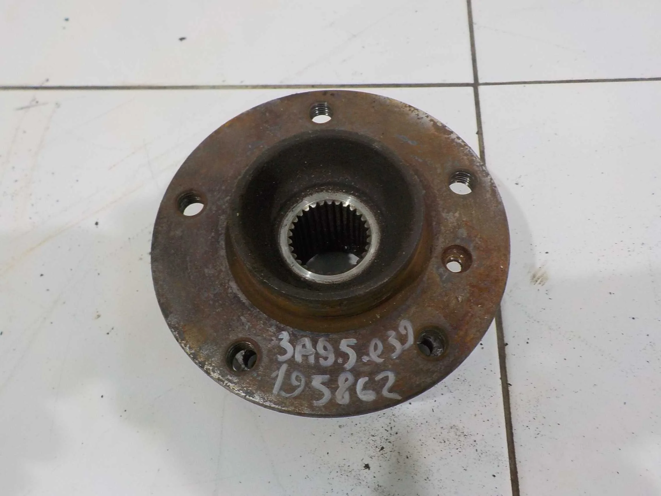 Ступица BMW 5 серия E39 рестайлинг (2000—2004) Зад