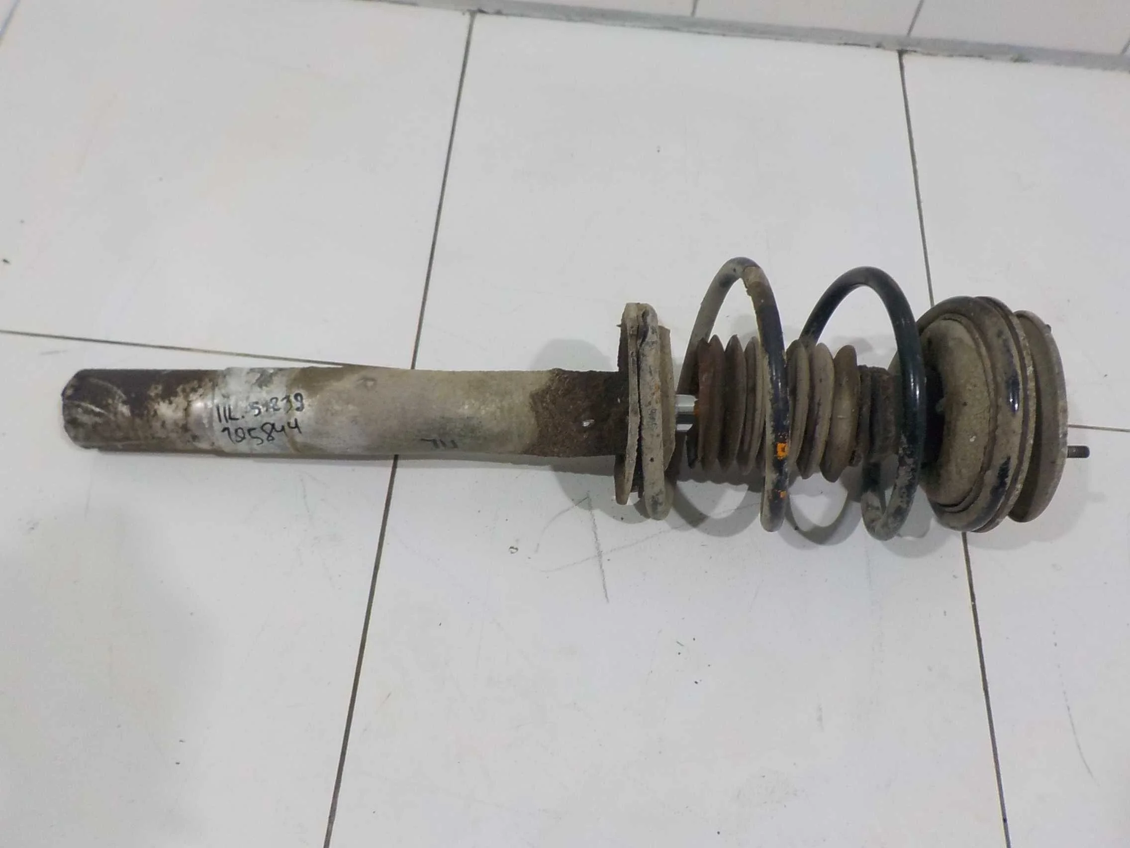 амортизатор BMW 5 серия E39 (1995—2000) Перед Лево