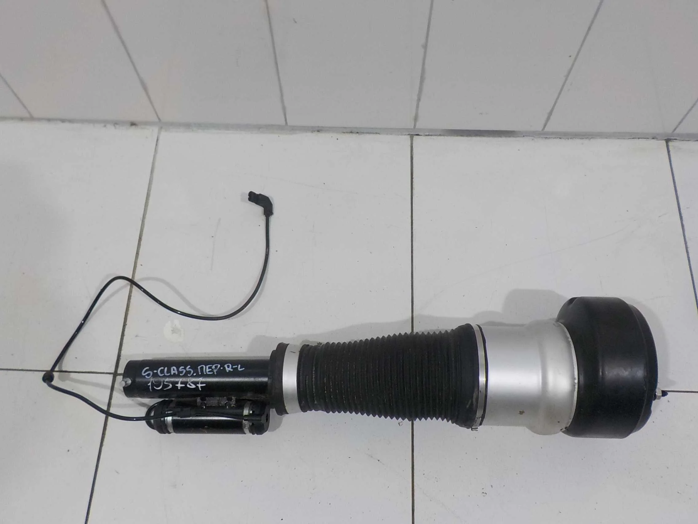 амортизатор Mercedes-Benz S-класс W221 (2005—2009) Перед Лево