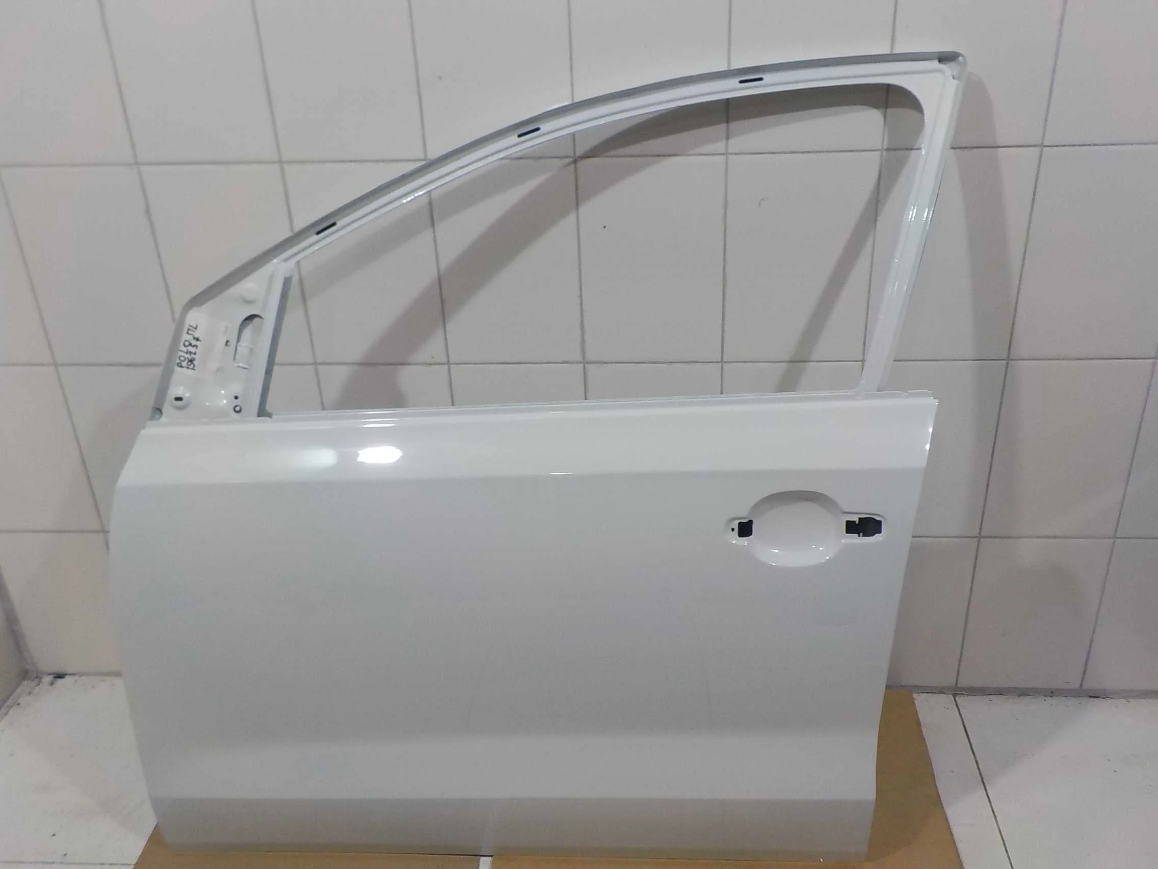 Дверь Skoda Rapid I (2012—2017) Перед Лево