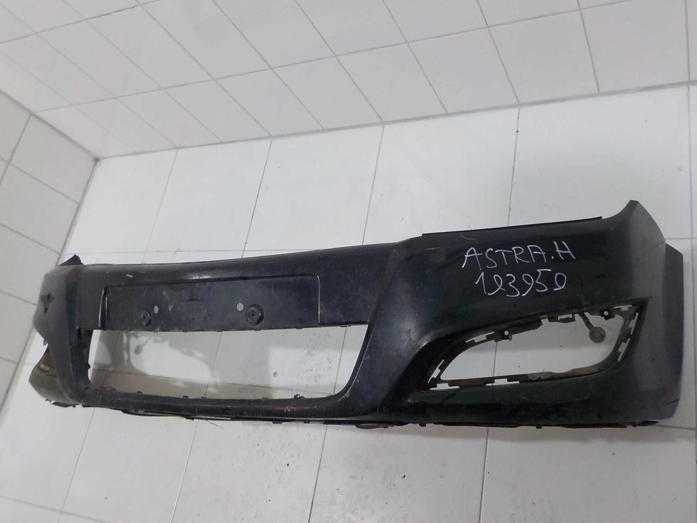 Бампер Opel Astra H (2004—2007) Перед