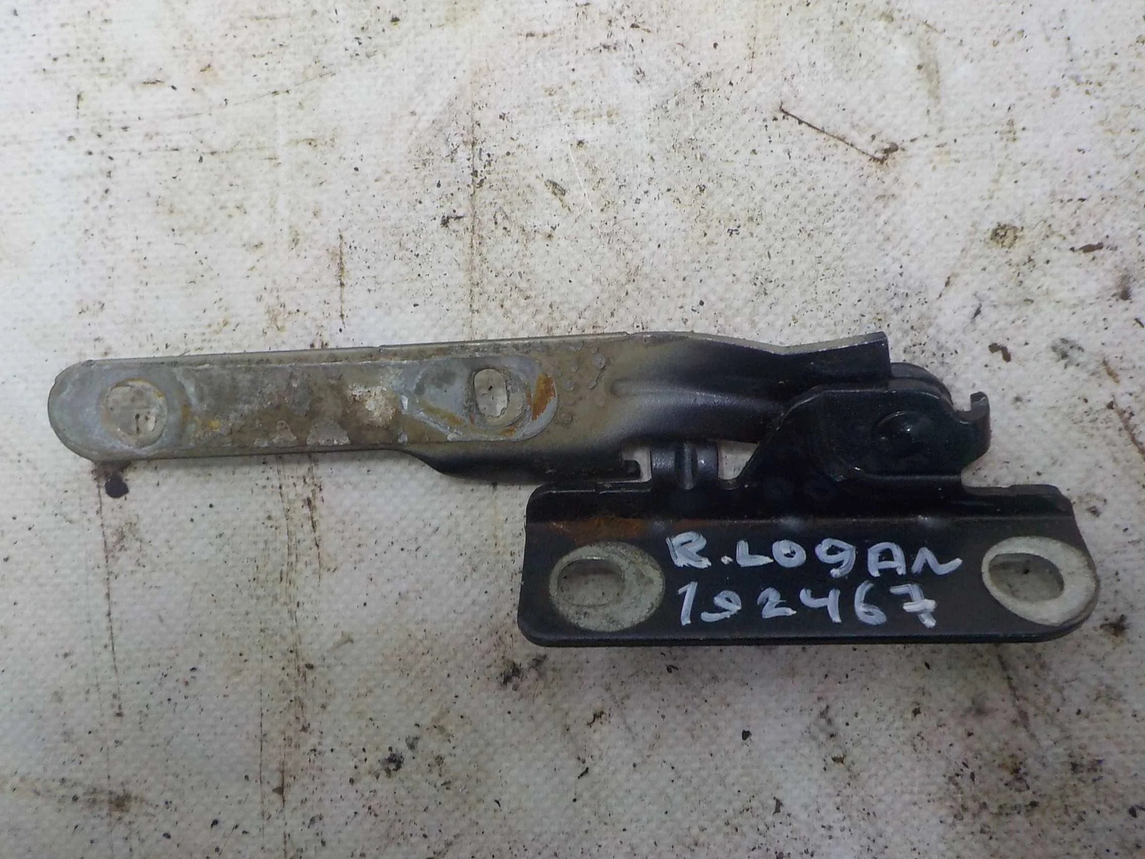 Петля капота ВАЗ (LADA) Largus I (2012—2021)  Право