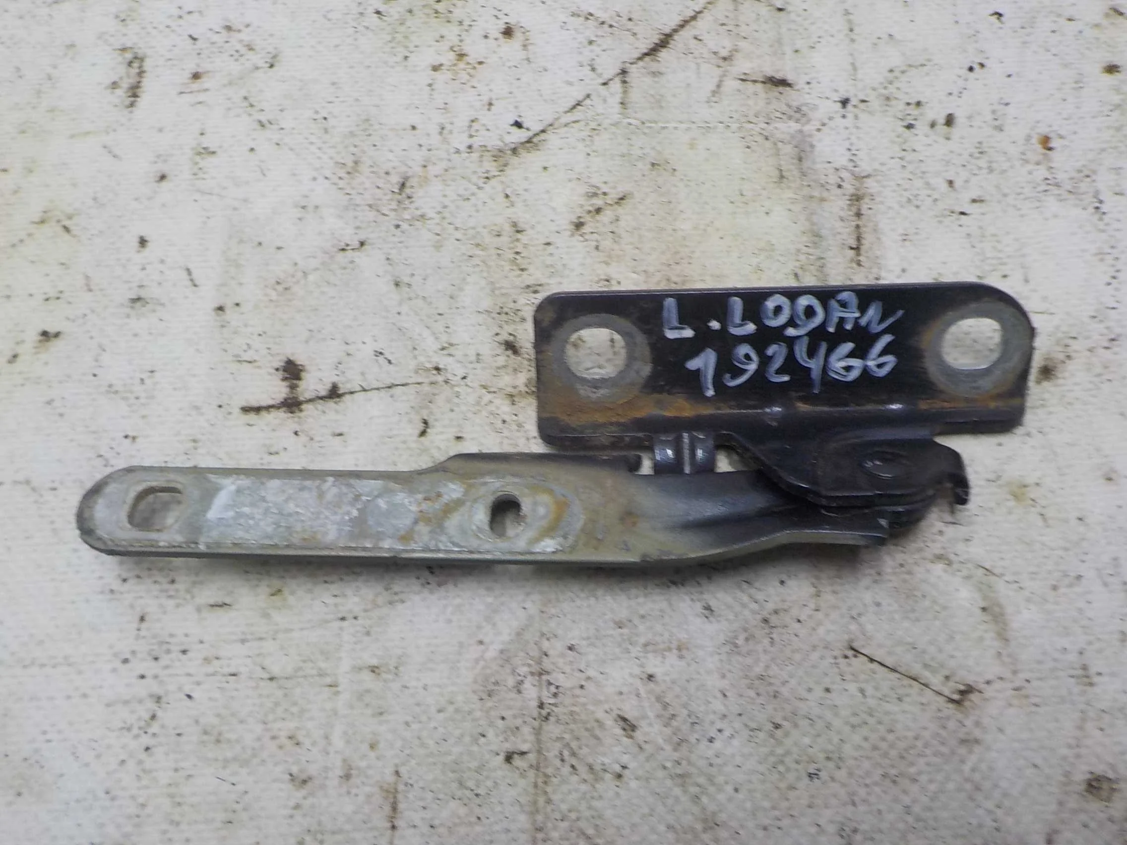 Петля капота ВАЗ (LADA) Largus I (2012—2021)  Лево