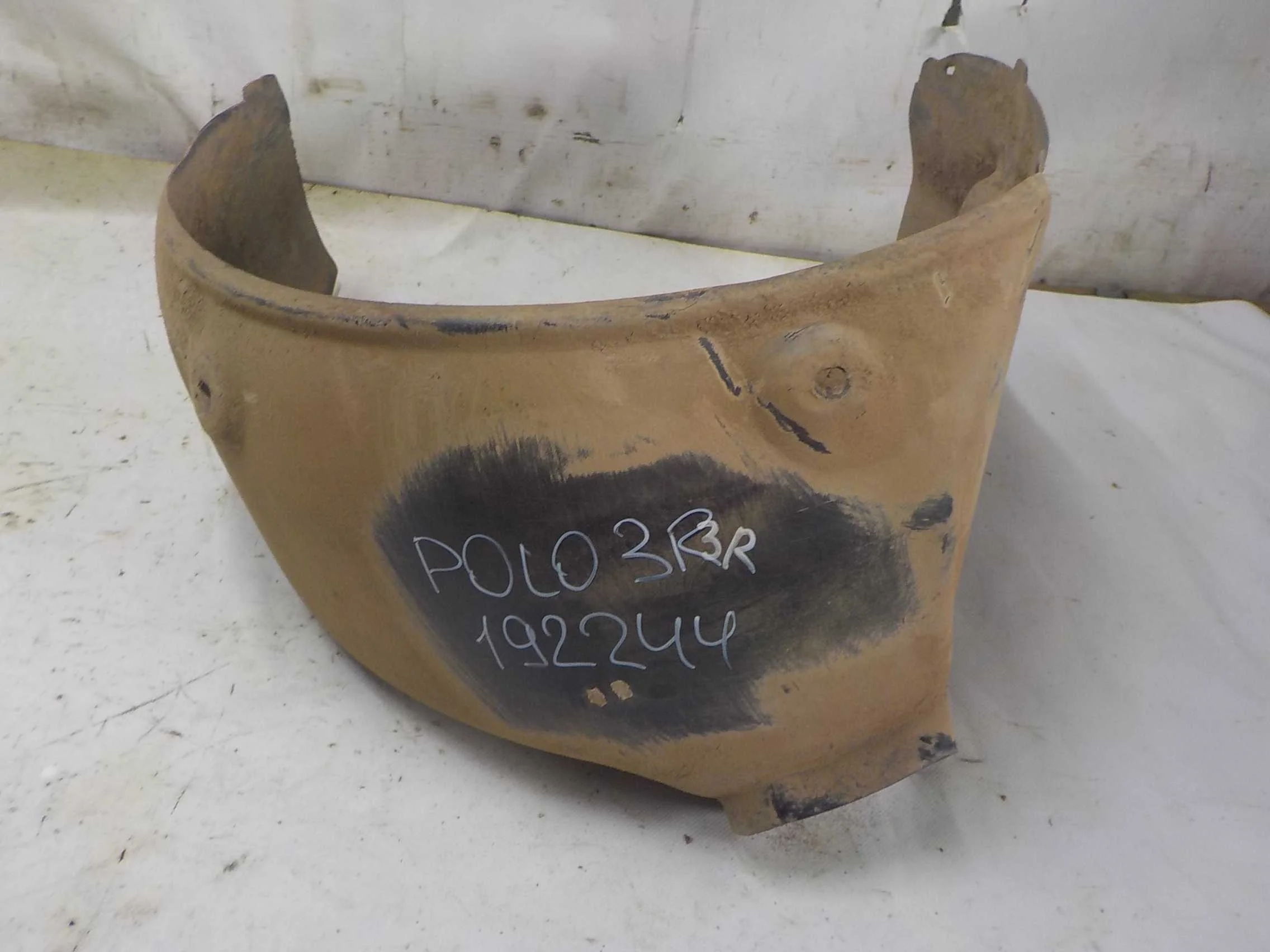 Подкрылок Volkswagen Polo V (2009—2015) Зад Право