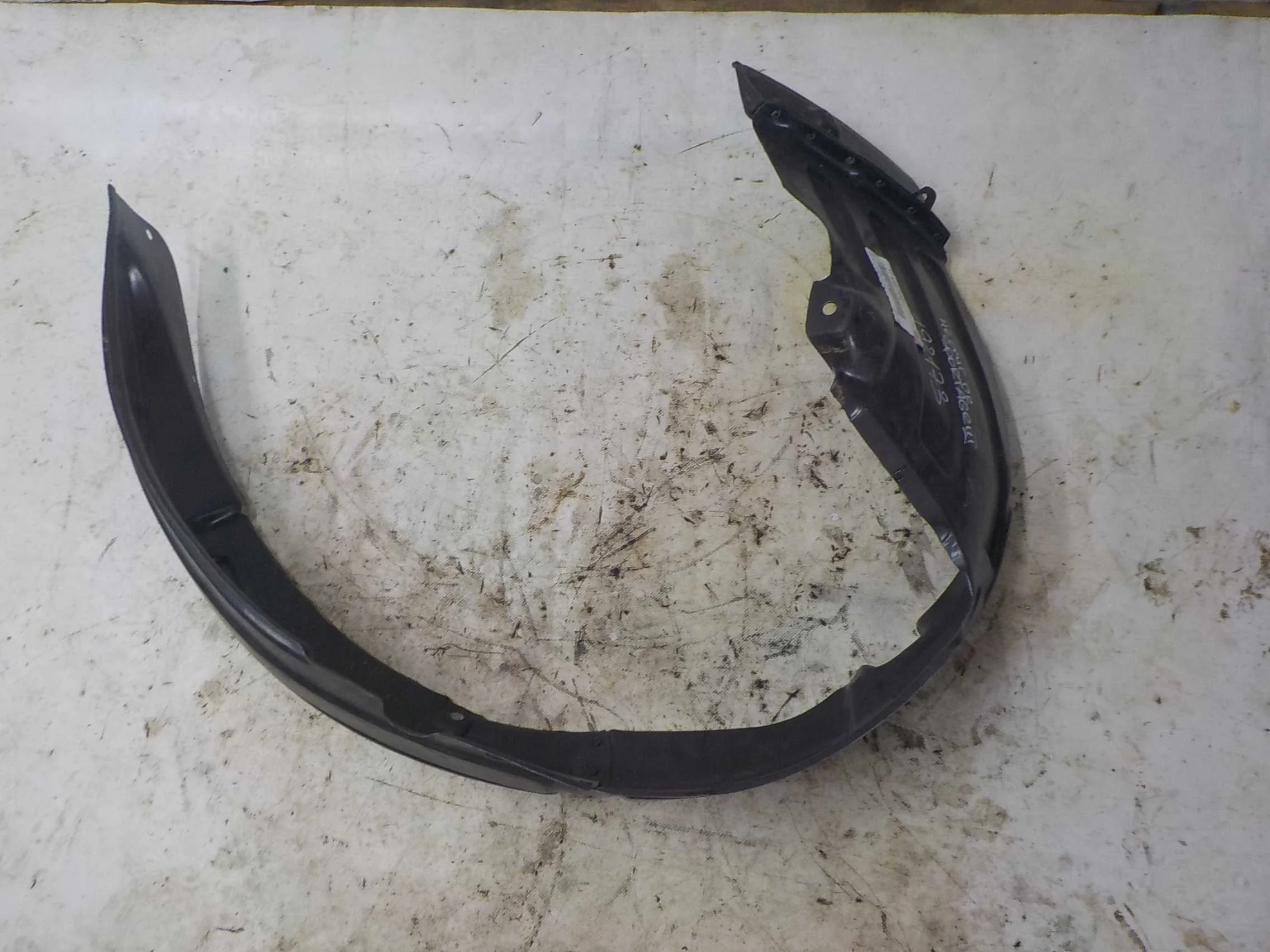 Подкрылок Kia Sportage III (2010—2014) Перед Право