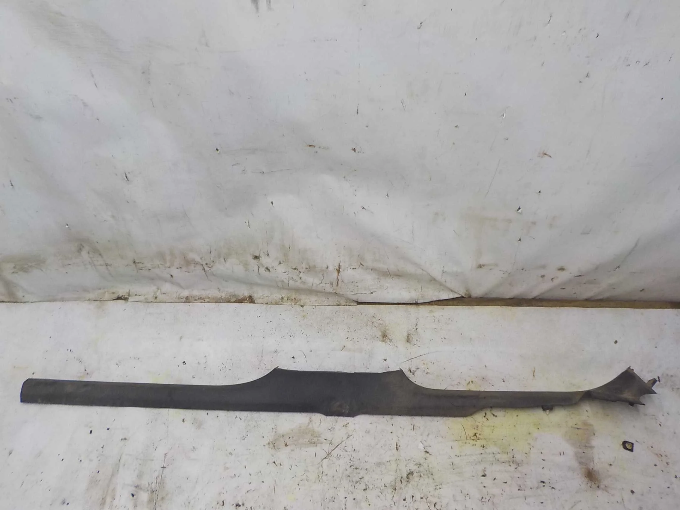 накладка на порог внутренняя Volkswagen Polo V (2009—2015)  Право