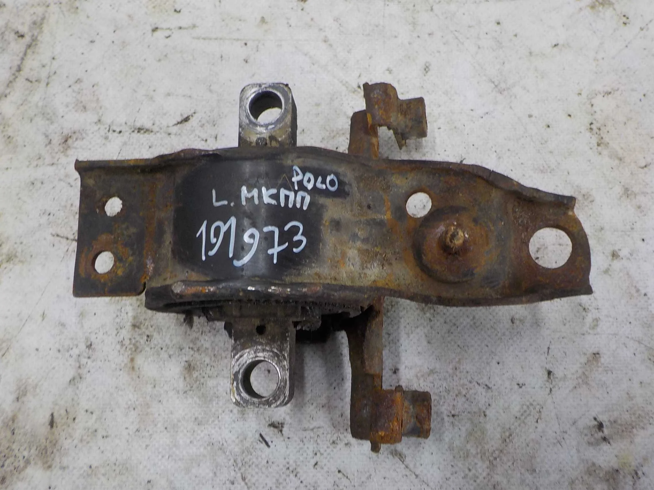 Опора КПП Volkswagen Polo V (2009—2015)  Лево