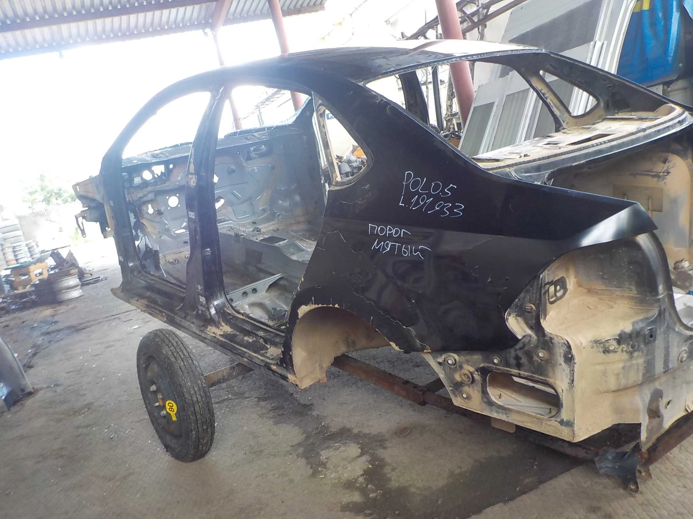 боковина кузова Volkswagen Polo V (2009—2015)  Лево