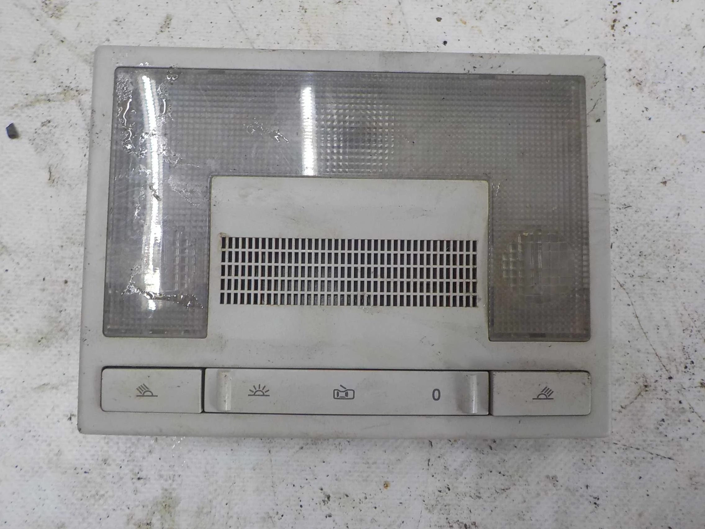 плафон освещения салона Volkswagen Polo V (2009—2015)