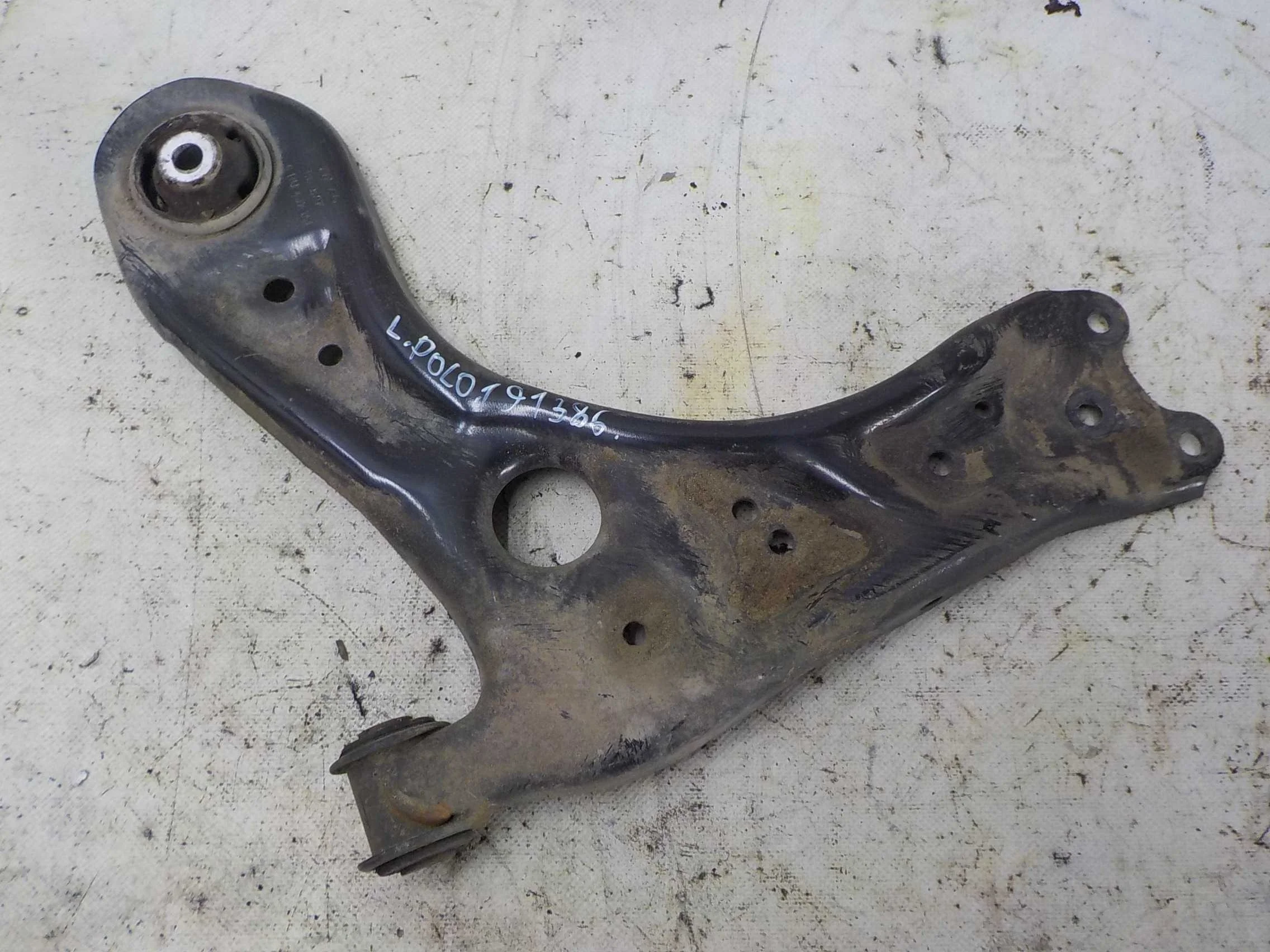 Рычаг Volkswagen Polo V рестайлинг (2015—2020) Перед Лево