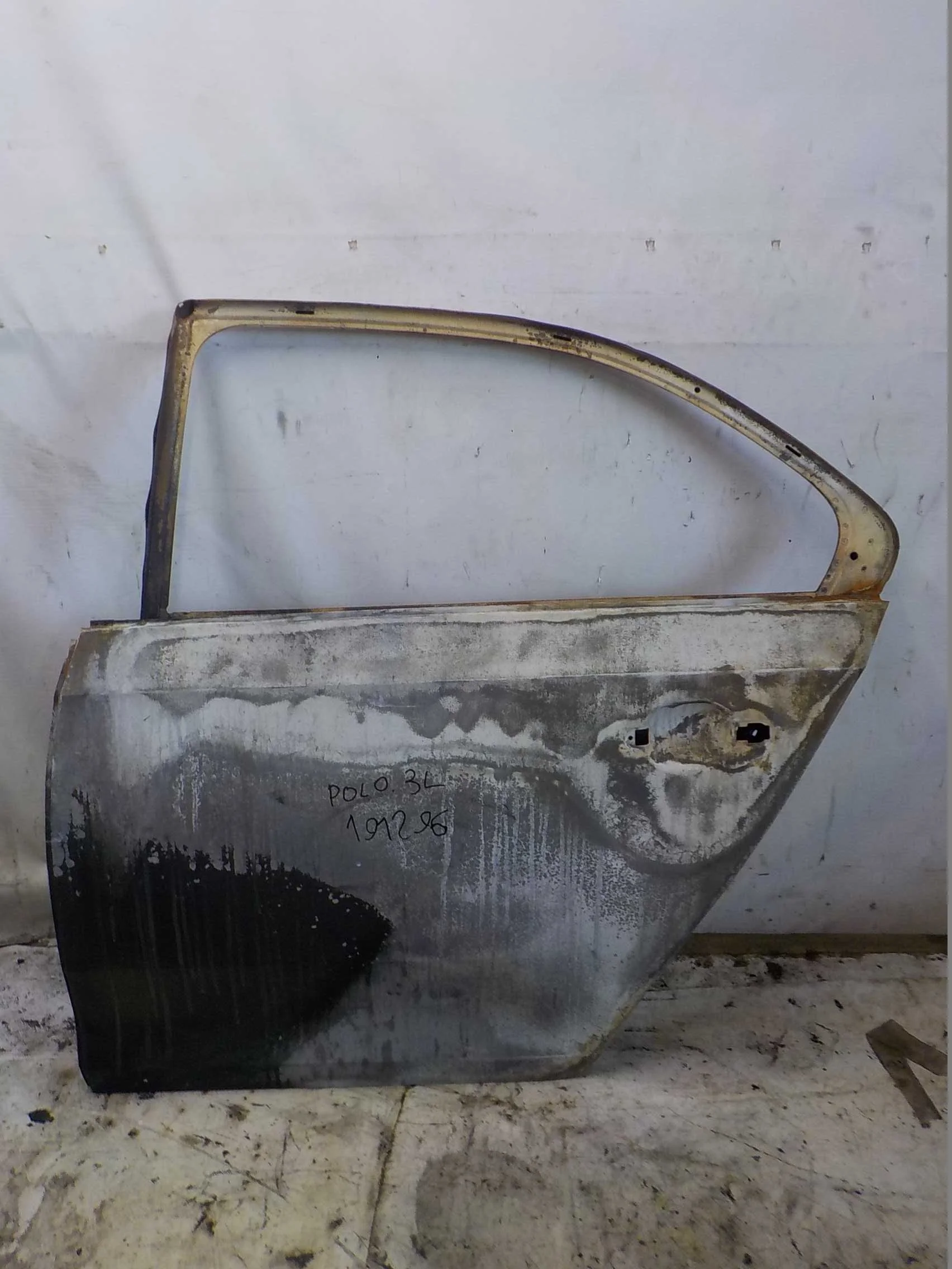 Дверь Skoda Rapid I (2012—2017) Зад Лево