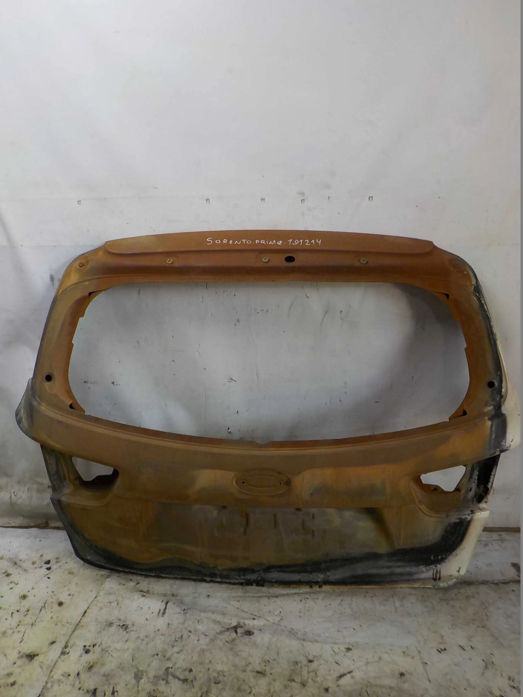 Крышка багажника Kia Sorento Prime III рестайлинг (2017—2020)