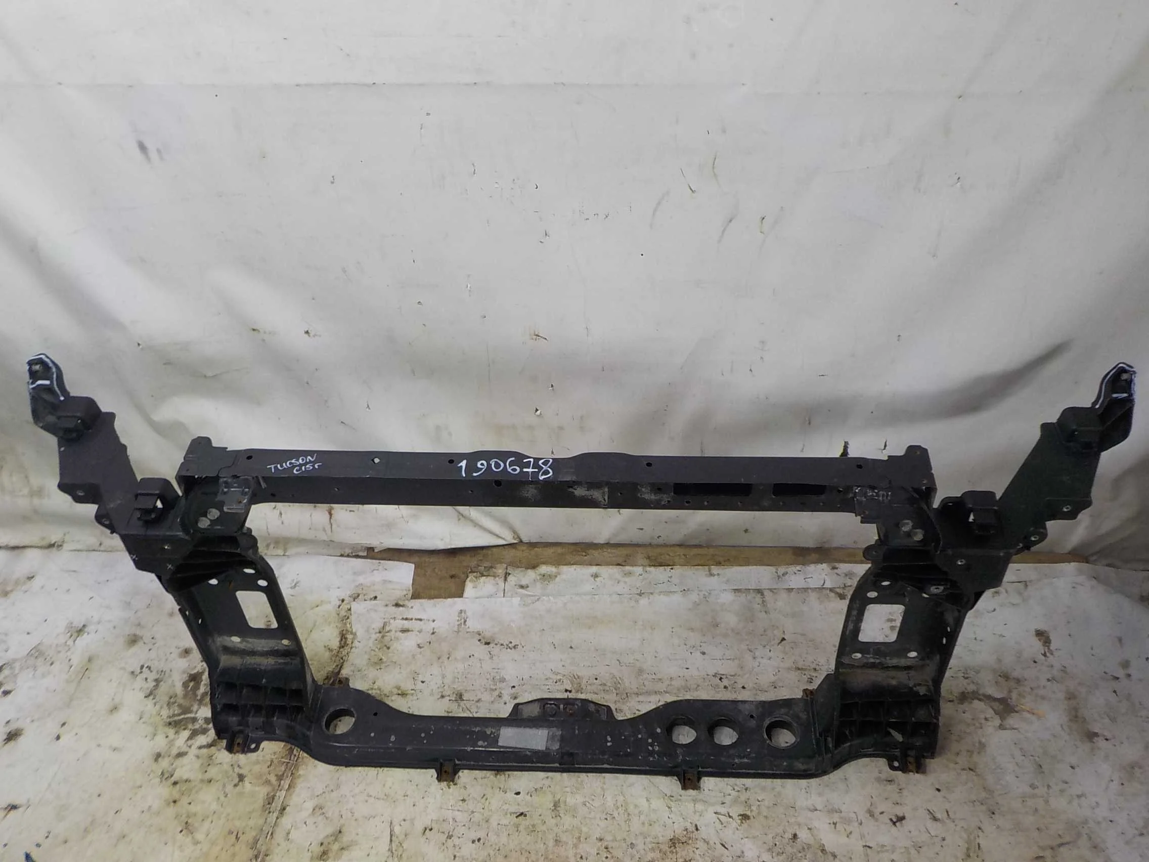 Телевизор Hyundai Tucson III (2015—2018)