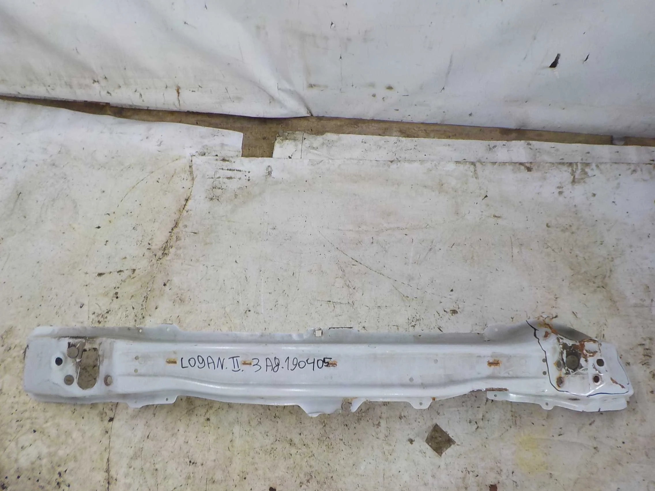 Усилитель бампера Renault Logan II (2012—2018) Зад