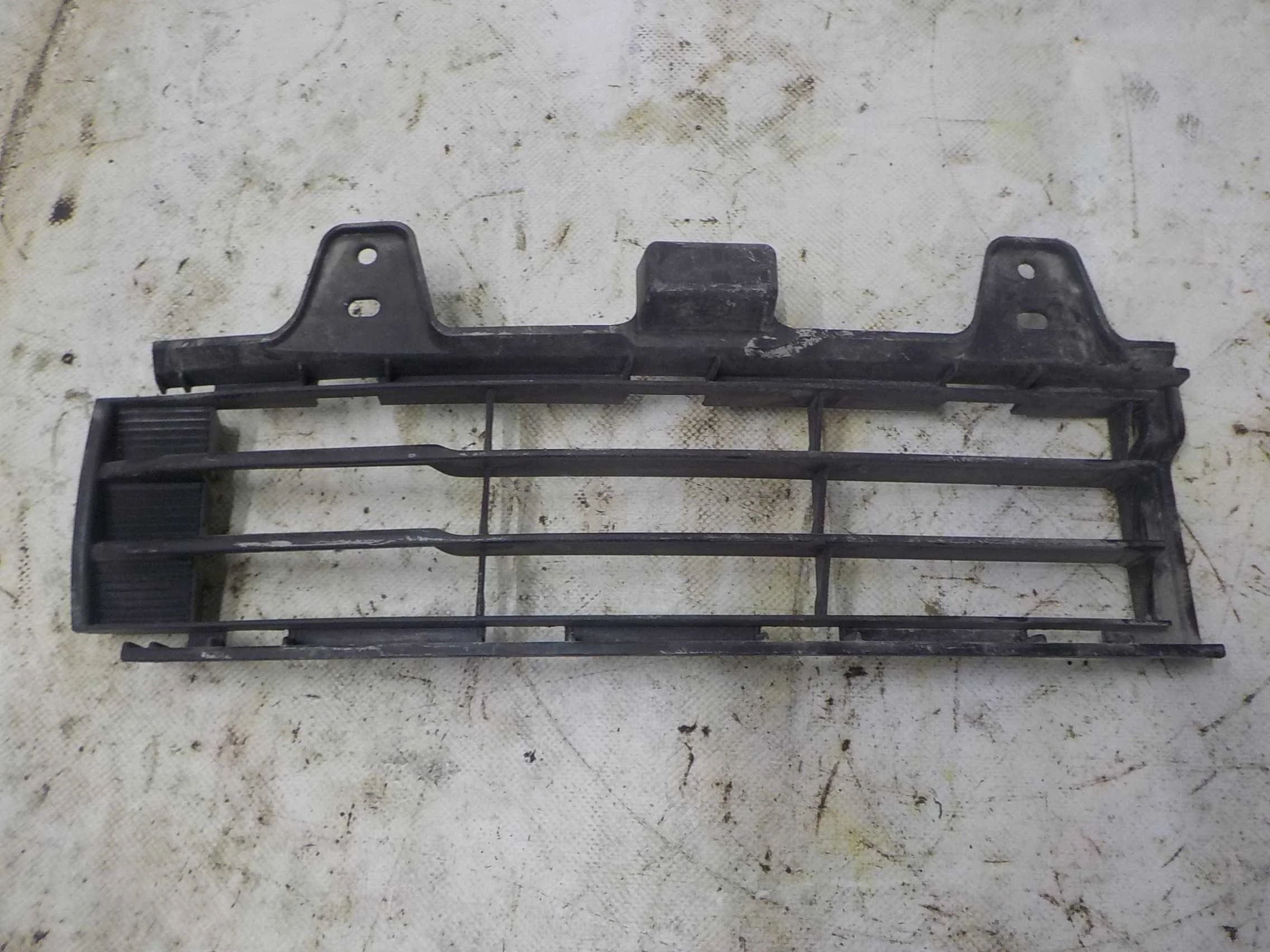 решетка бампера Toyota Land Cruiser 200 (2007—2012)  Право