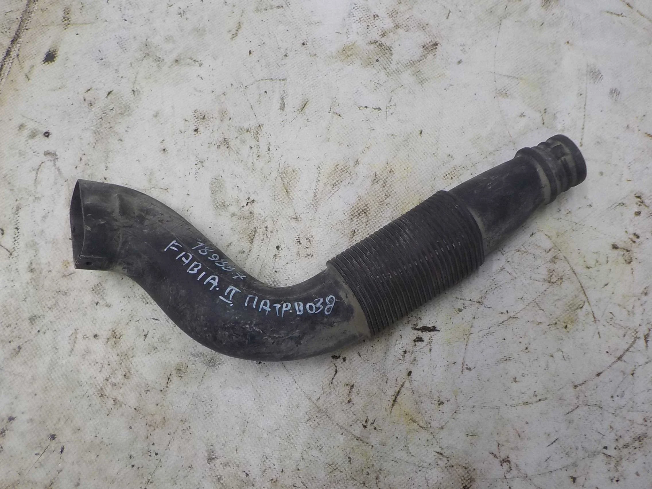 Патрубок воздушного фильтра Volkswagen CrossPolo V (2009—2015)