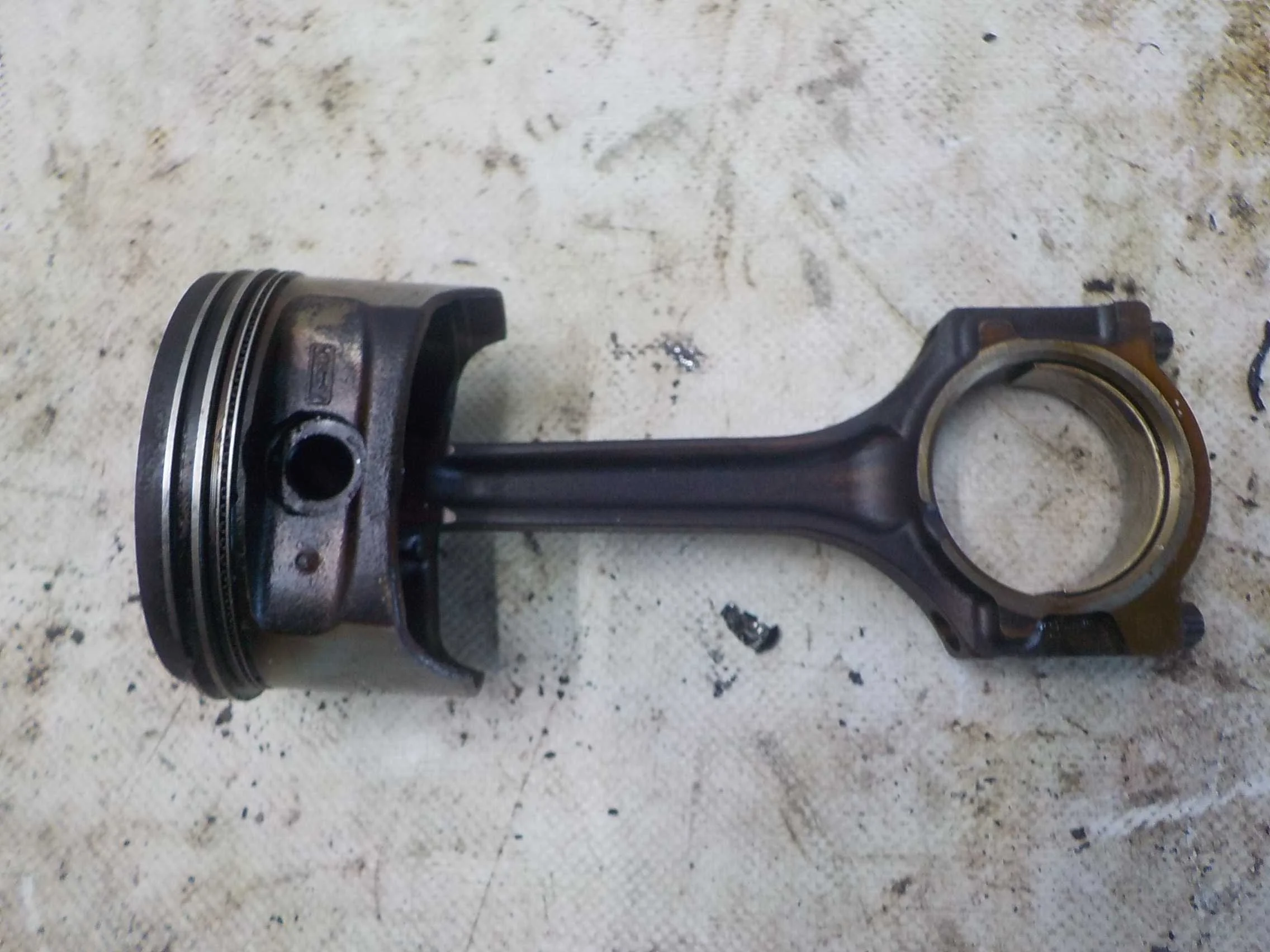 Поршень с шатуном Ford Focus II рестайлинг (2007—2011)