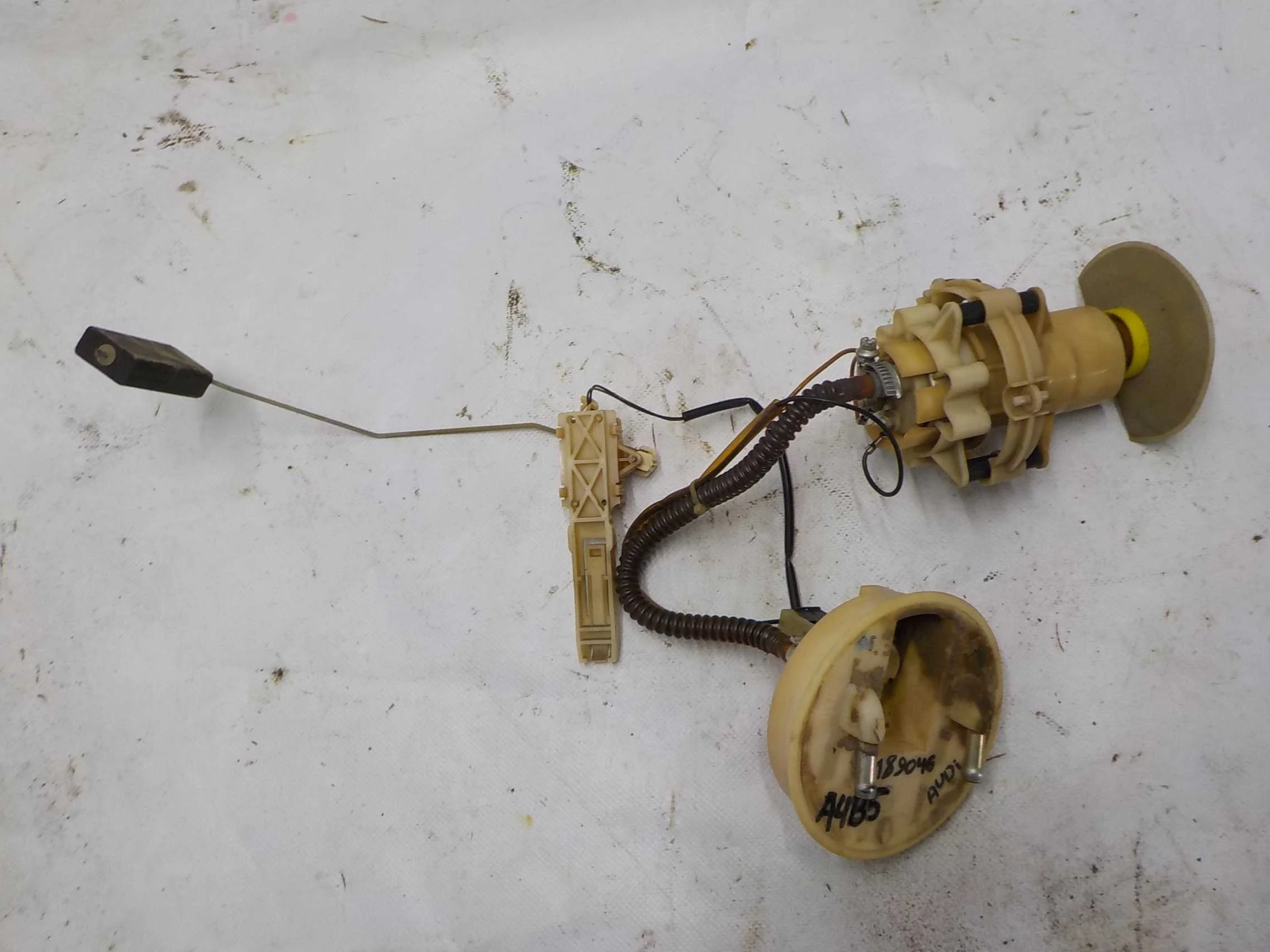 бензонасос Audi A4 B5 (1994—1999)