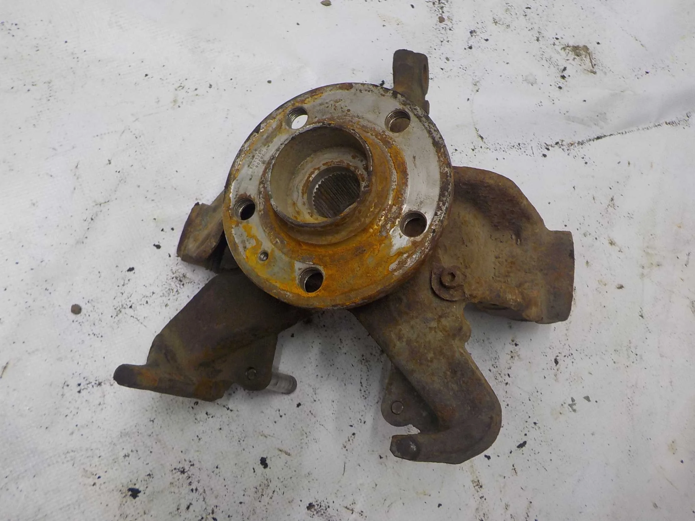 кулак поворотный Volkswagen Polo V (2009—2015) Перед Право