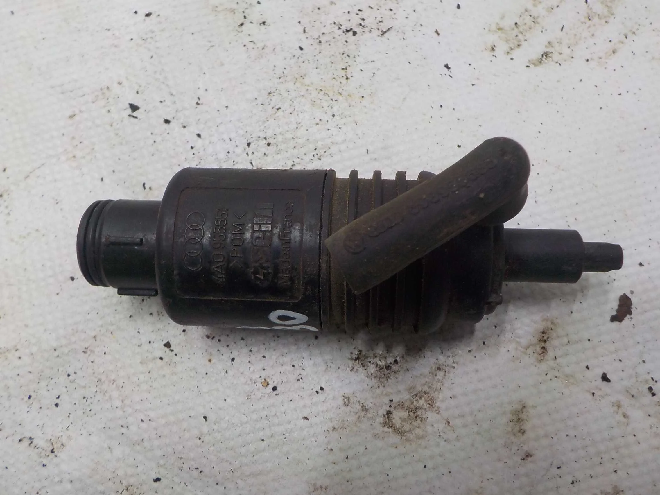 насос омывателя лобового стекла Audi A4 B5 (1994—1999)