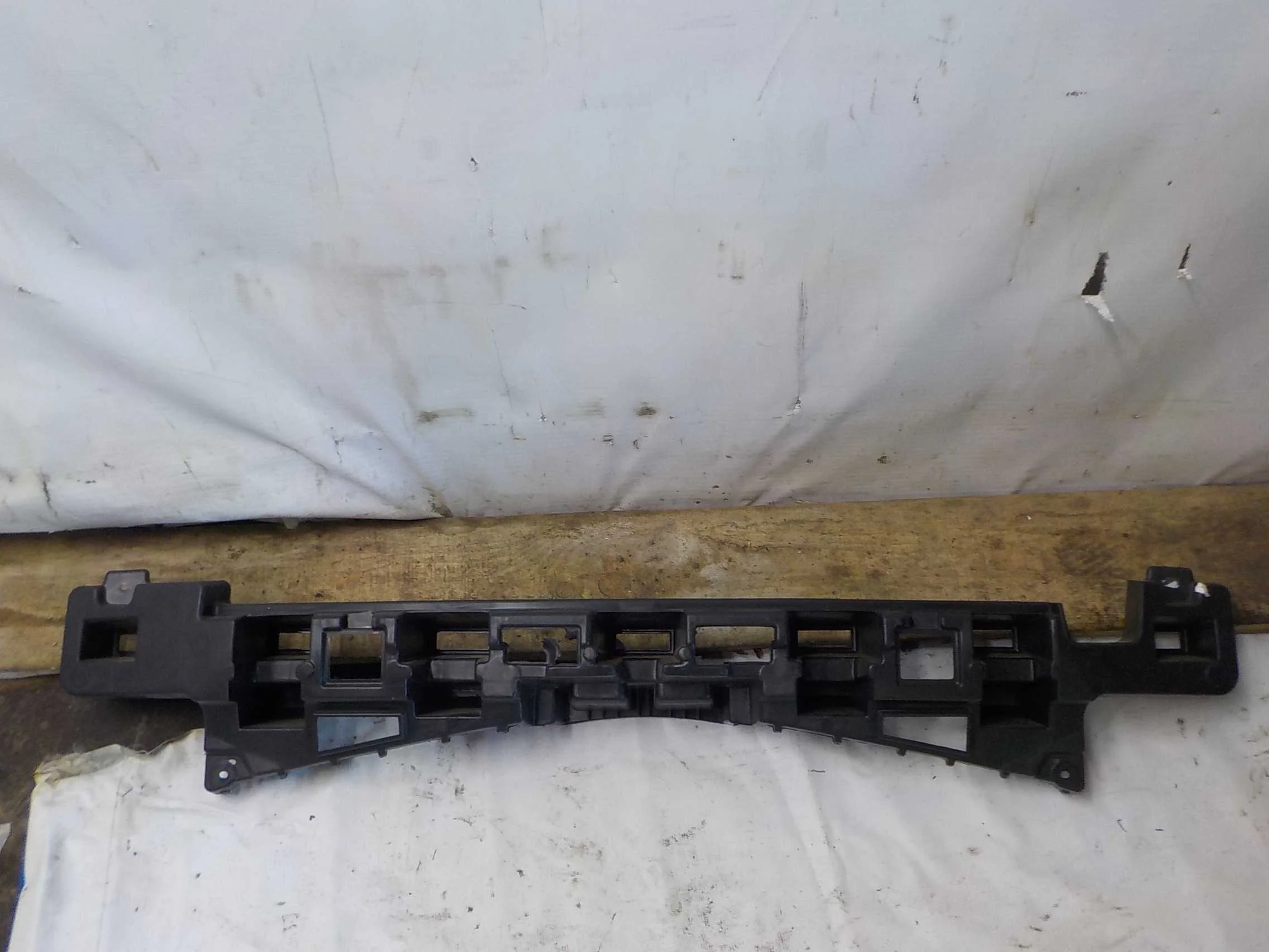 Усилитель бампера Hyundai Solaris I (2010—2014) Перед