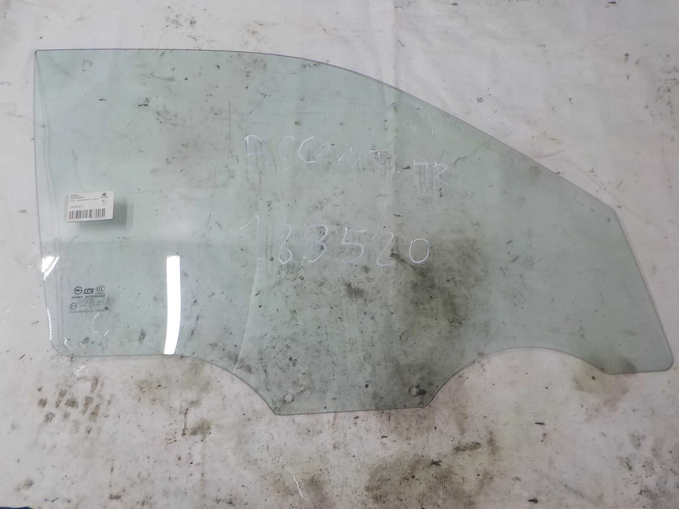 стекло Hyundai Accent II (1999—2012) Перед Право