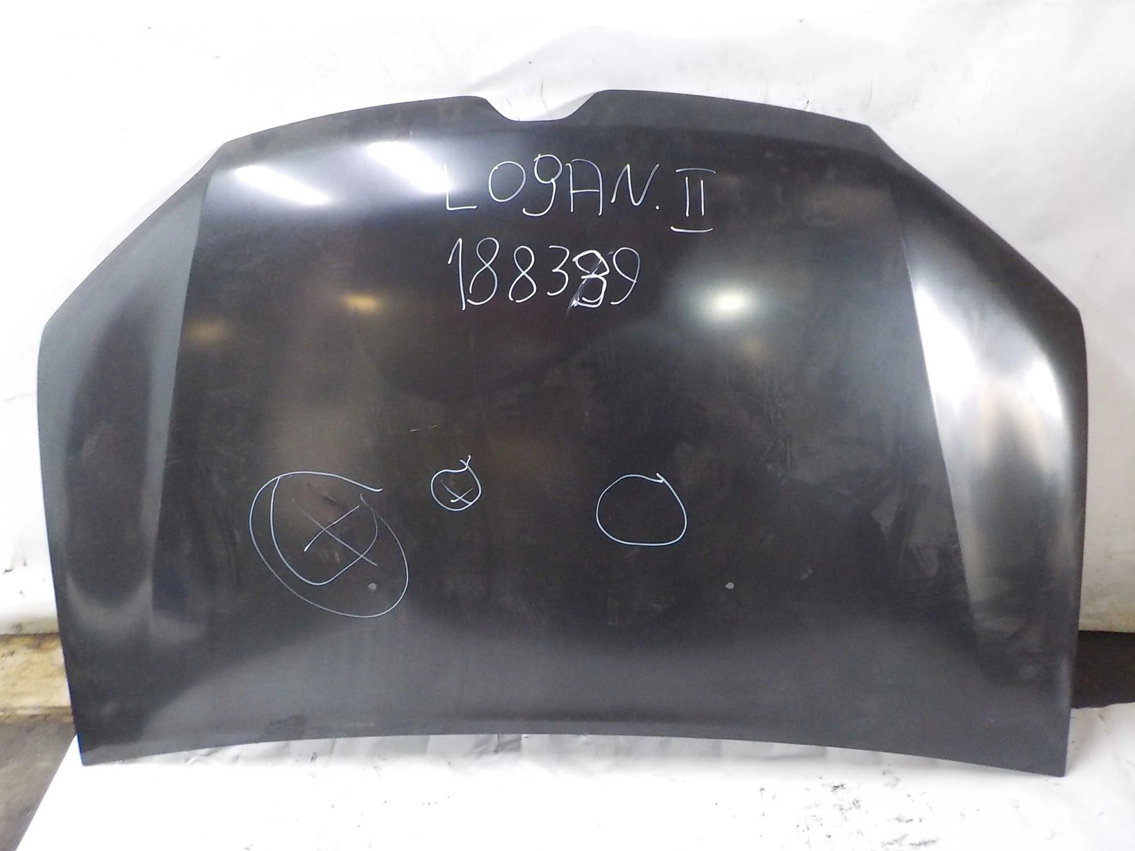 Капот Renault Logan II рестайлинг (2018—2022)