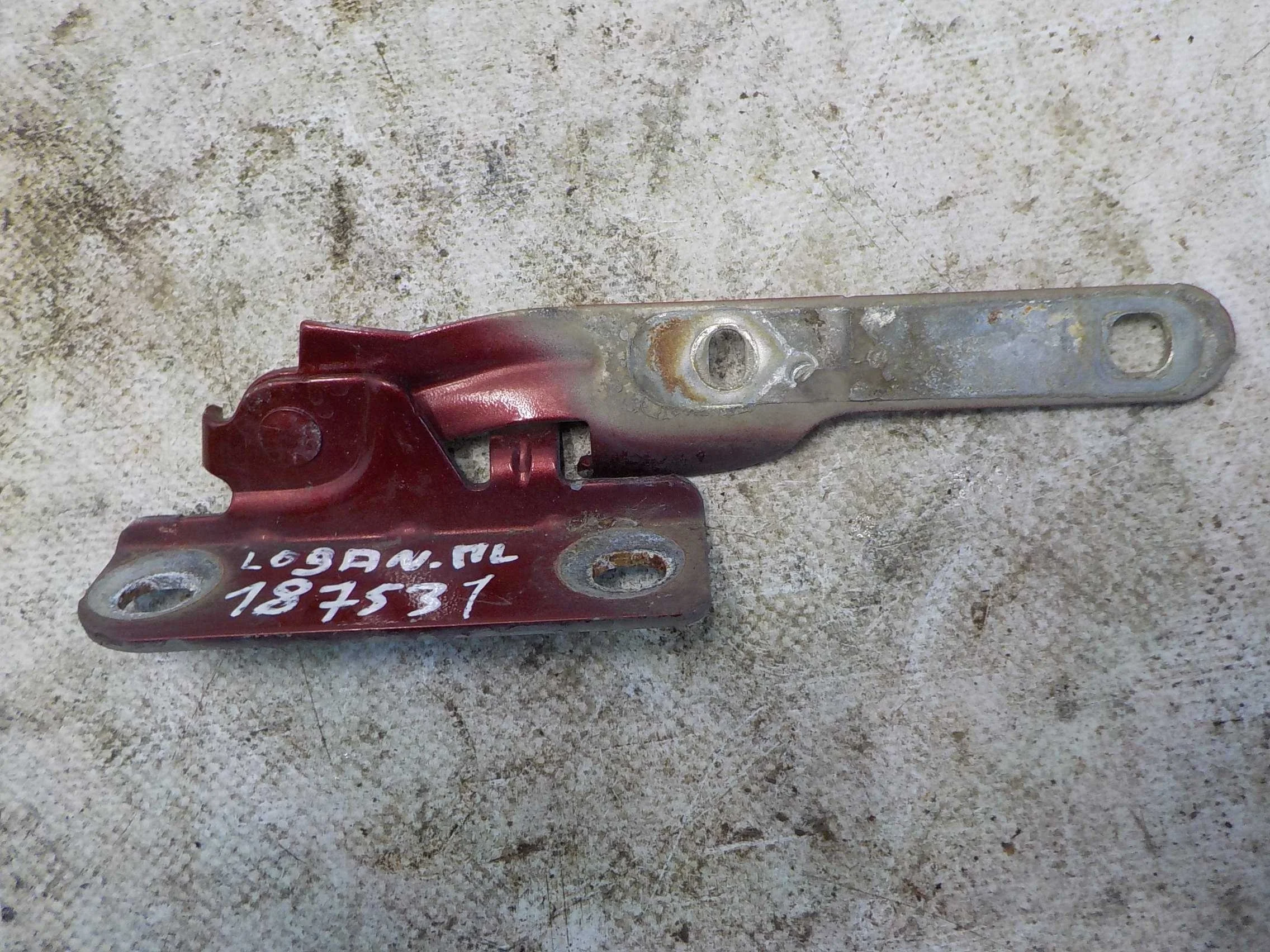 Петля капота ВАЗ (LADA) Largus I (2012—2021)  Лево