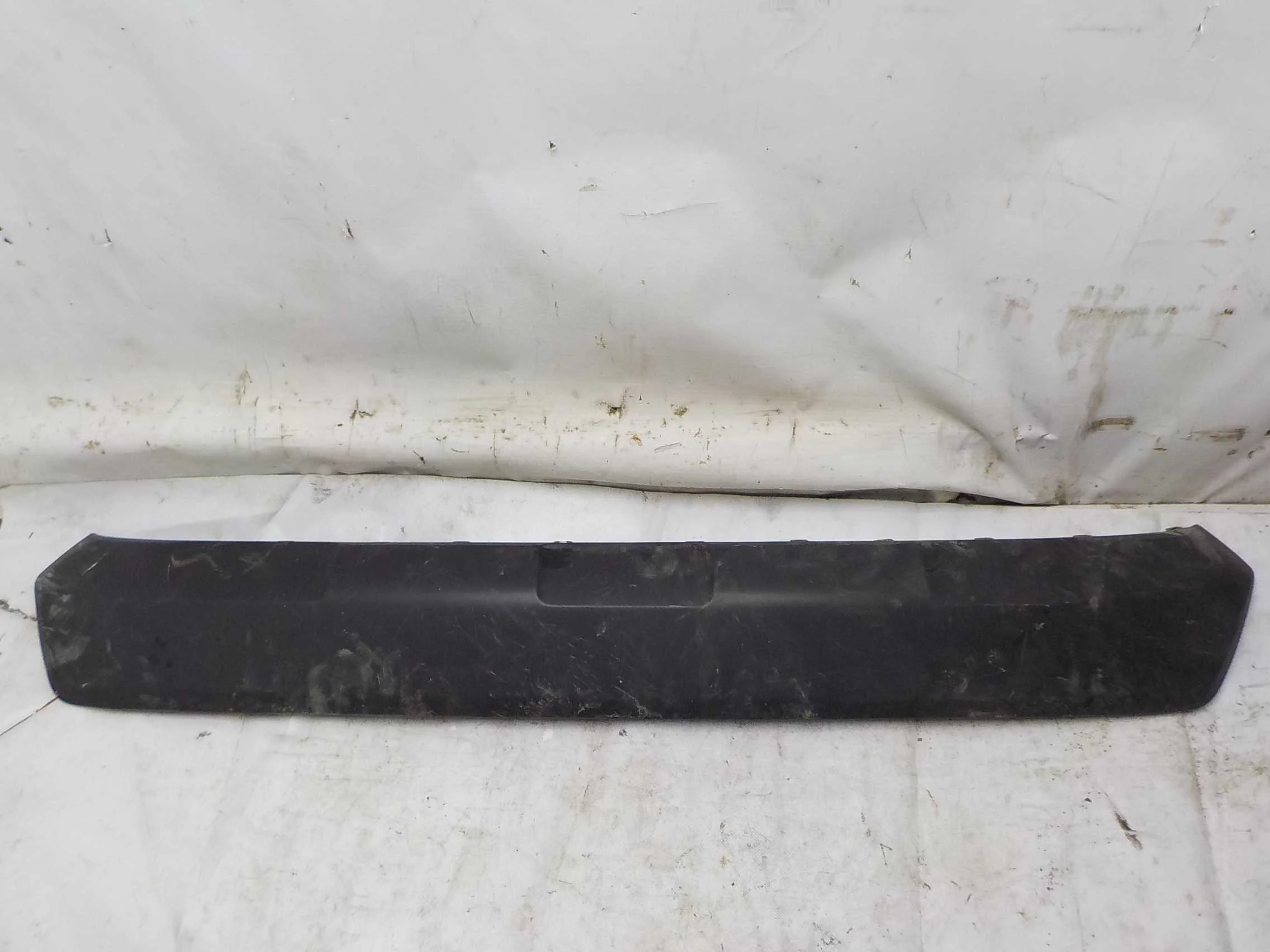 накладка на бампер Toyota RAV4 V (2018—2025) Зад