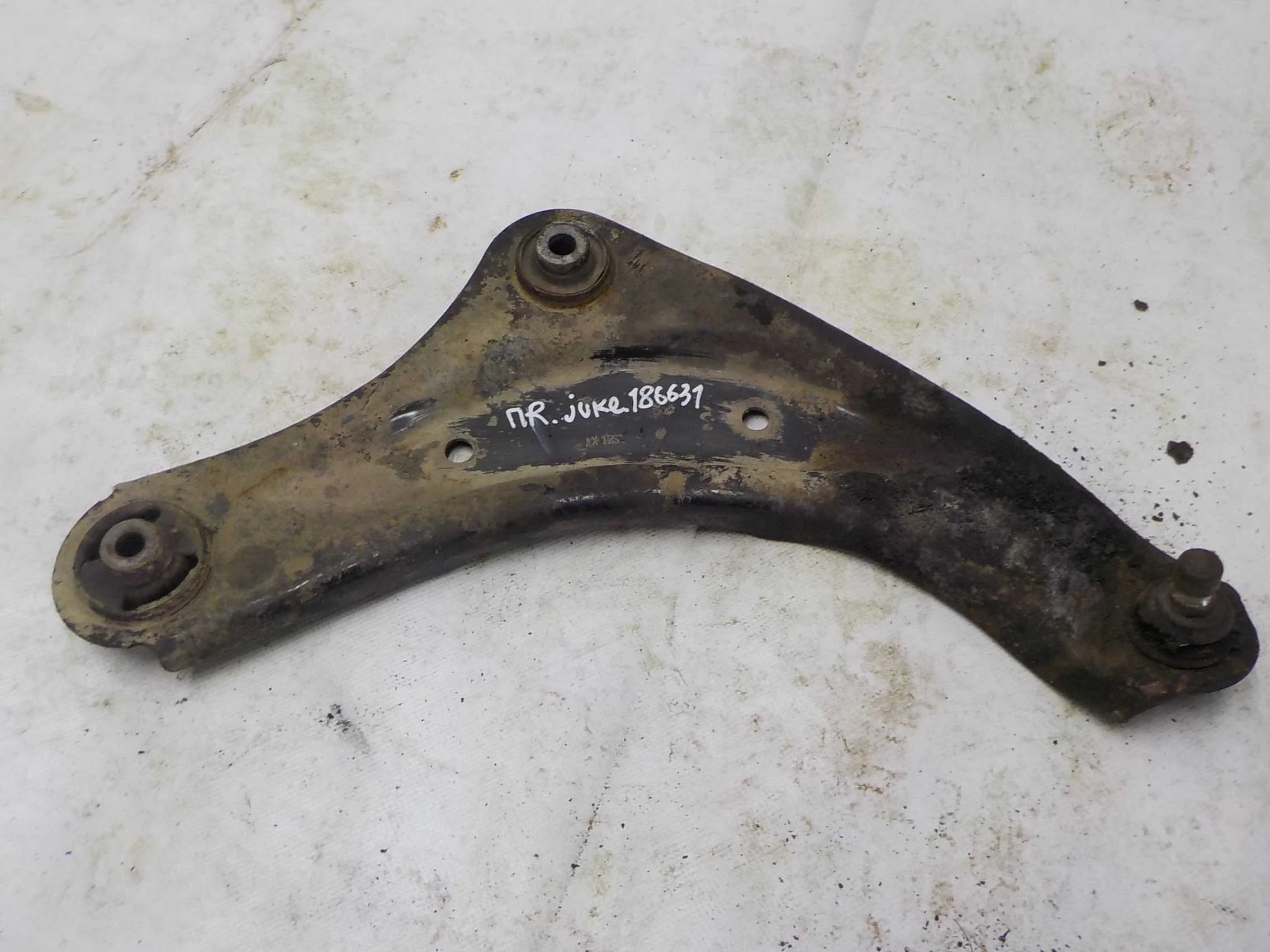 Рычаг Nissan Juke I (2010—2014) Перед Право