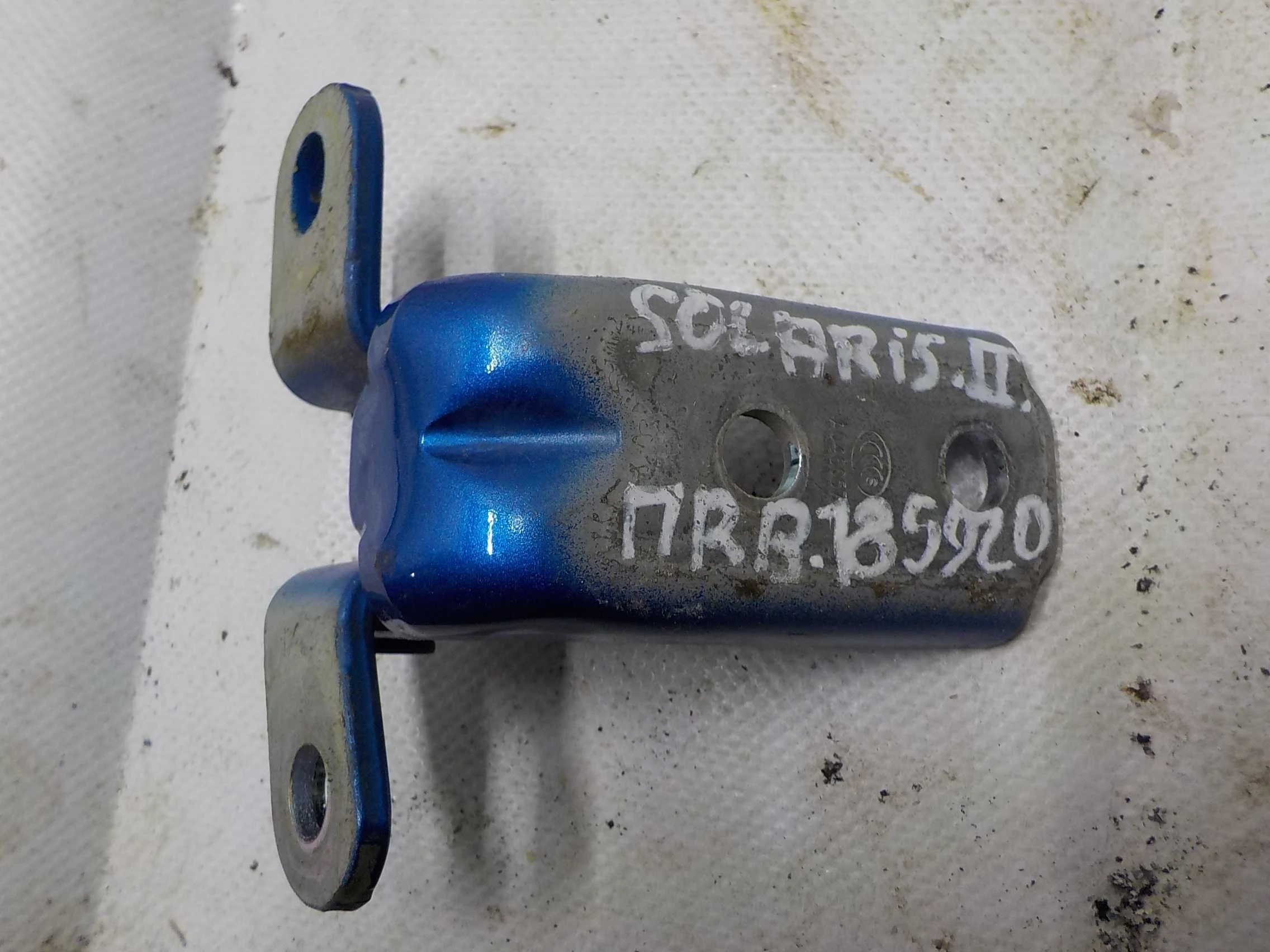 Петля двери Hyundai Solaris II (2017—2020) Перед Право Верх