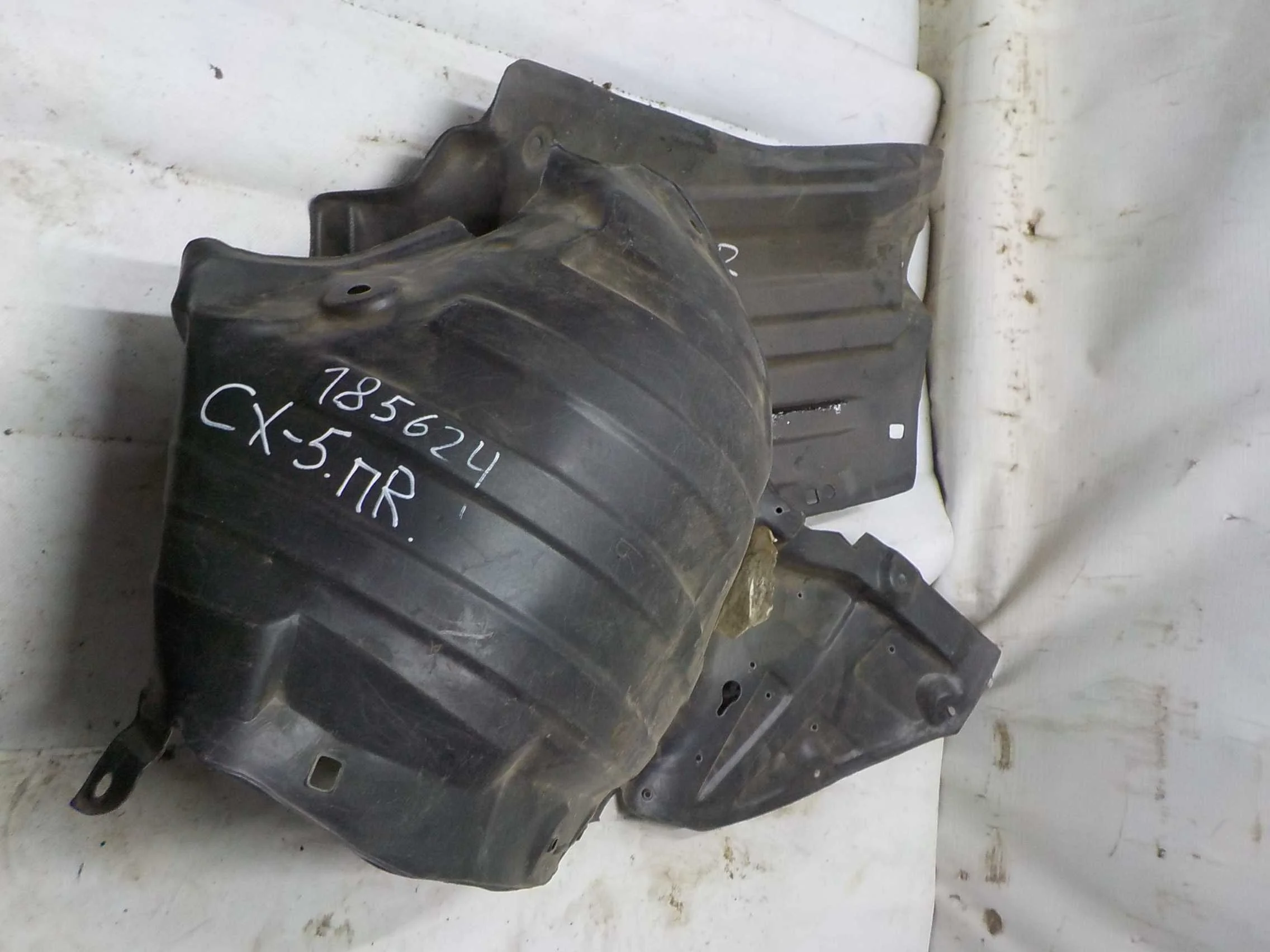 Подкрылок Mazda CX-5 I (2011—2015) Перед Право