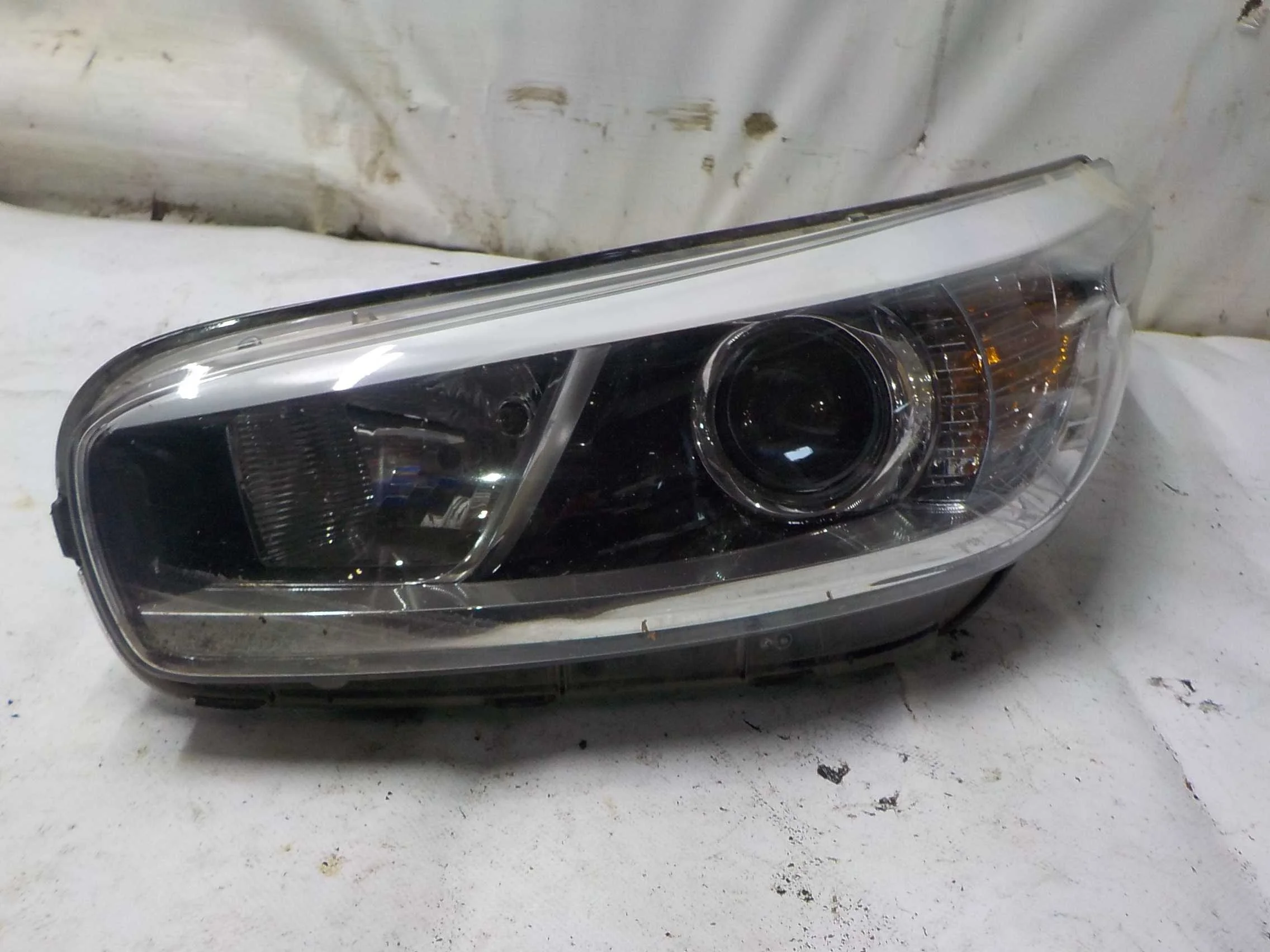 Фара Kia Ceed JD (2012—2015) Лево