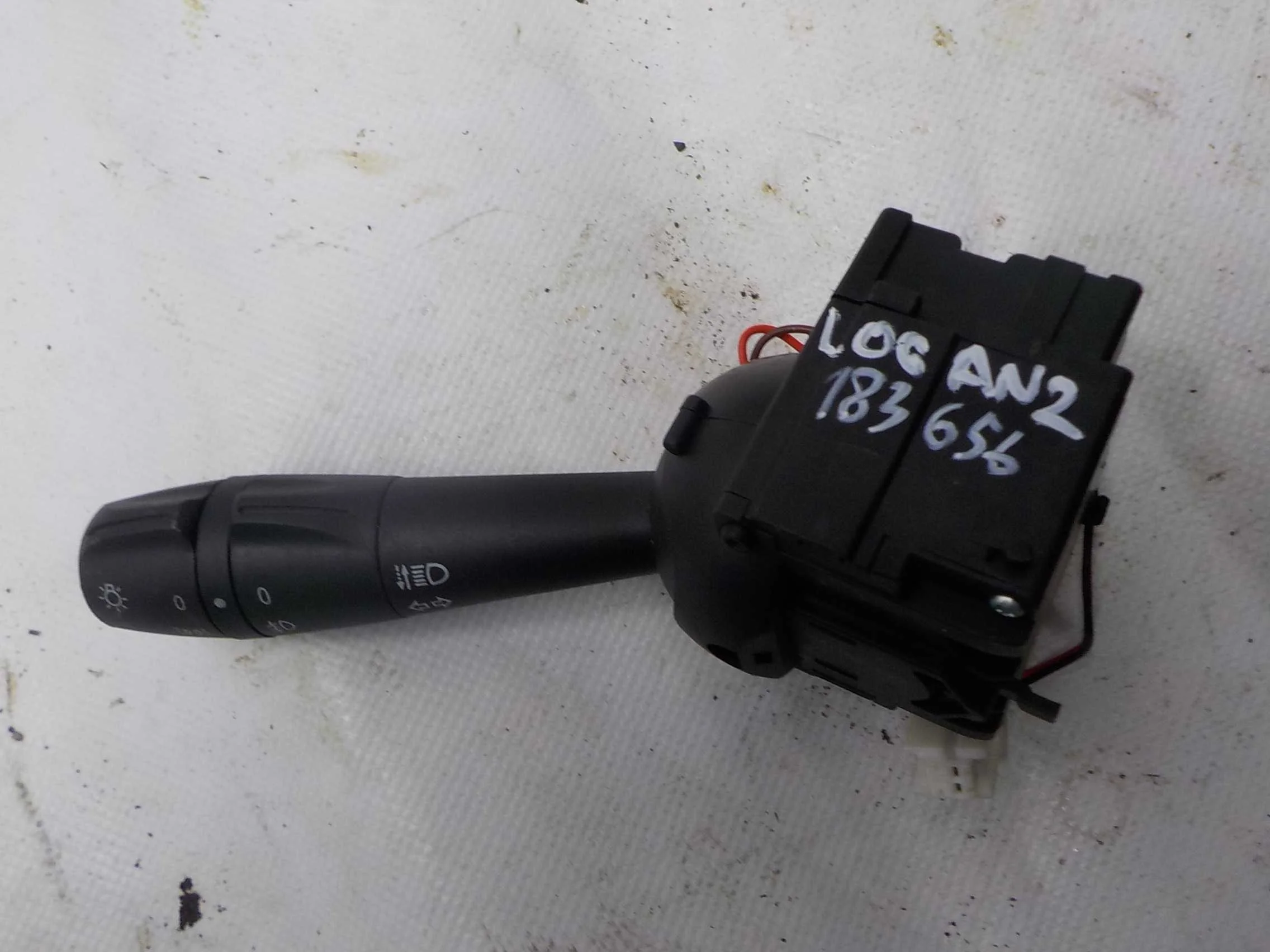 подрулевой переключатель Renault Logan II (2012—2018)  Лево