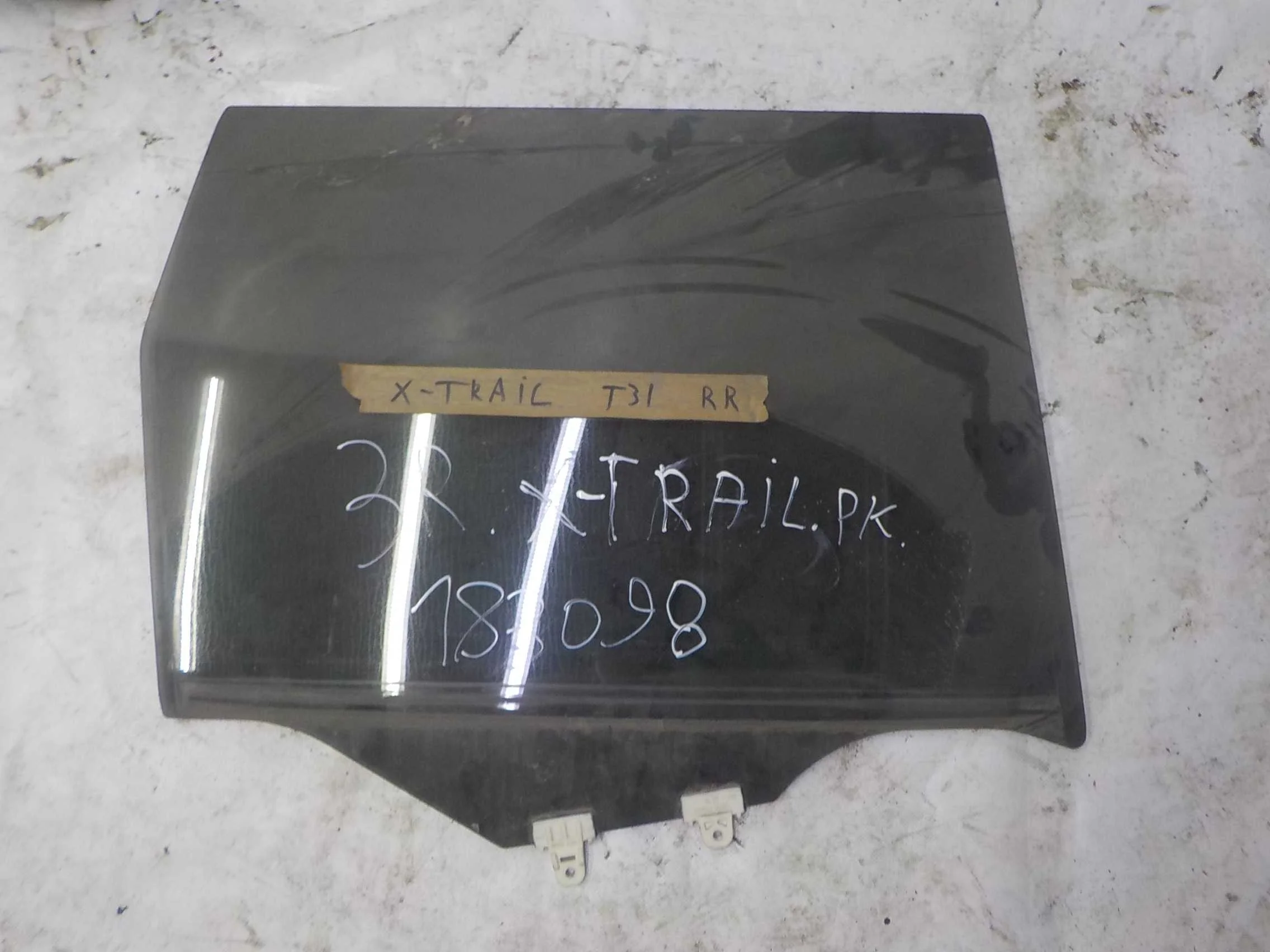 стекло Nissan X-Trail II (2007—2011) Зад Право