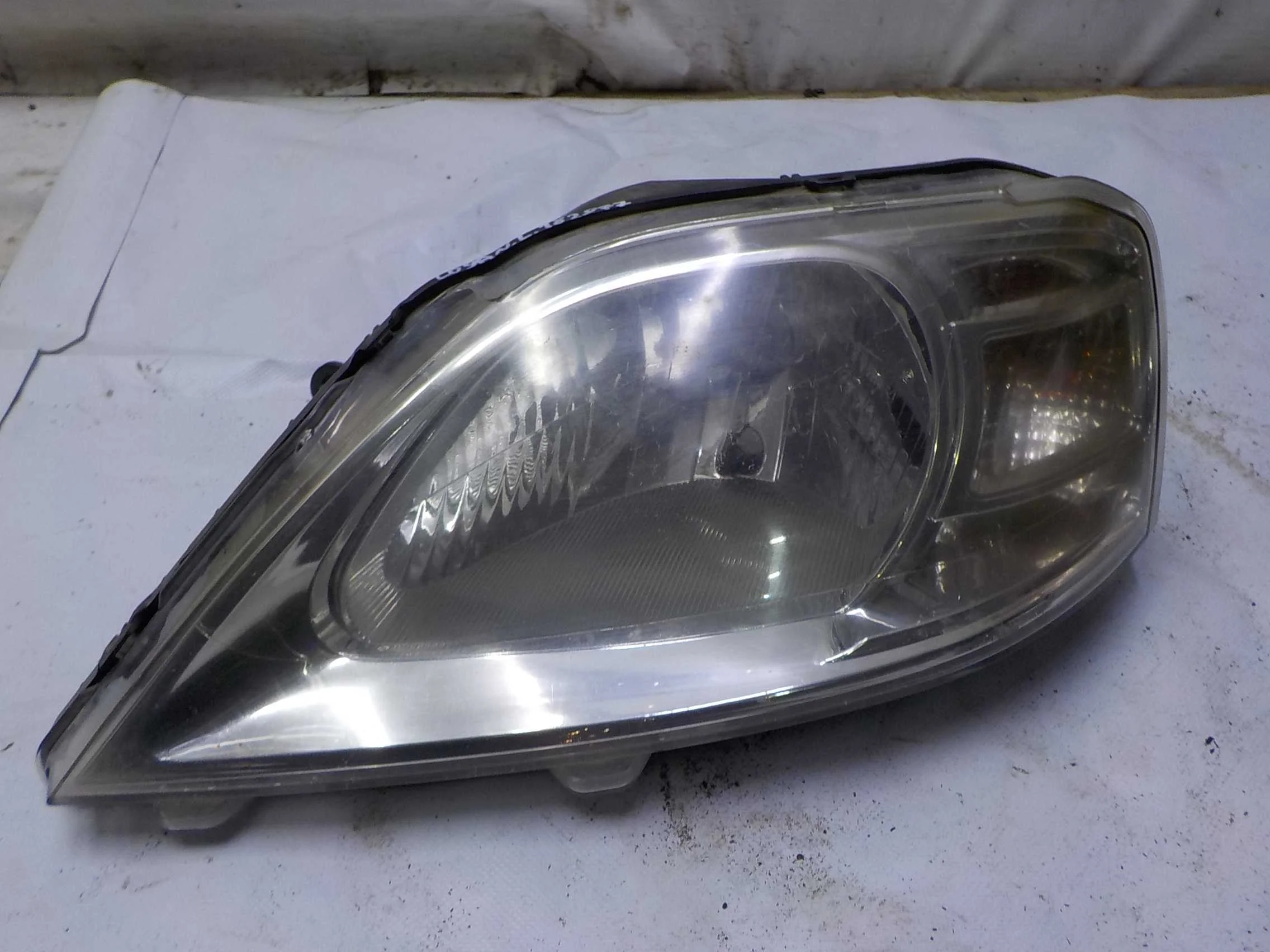 Фара ВАЗ (LADA) Largus I (2012—2021)  Право