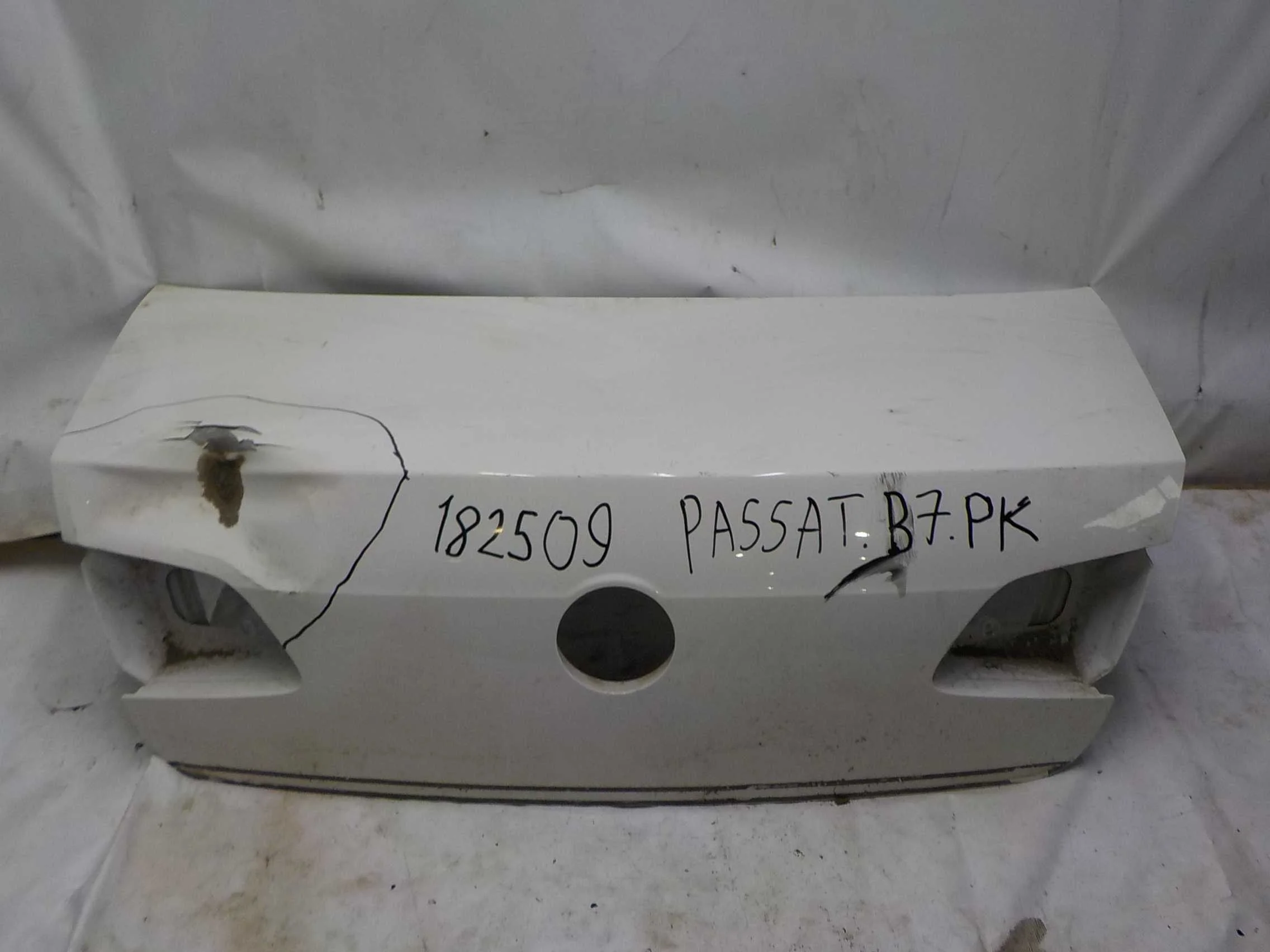 Крышка багажника Volkswagen Passat B6 (2005—2010)