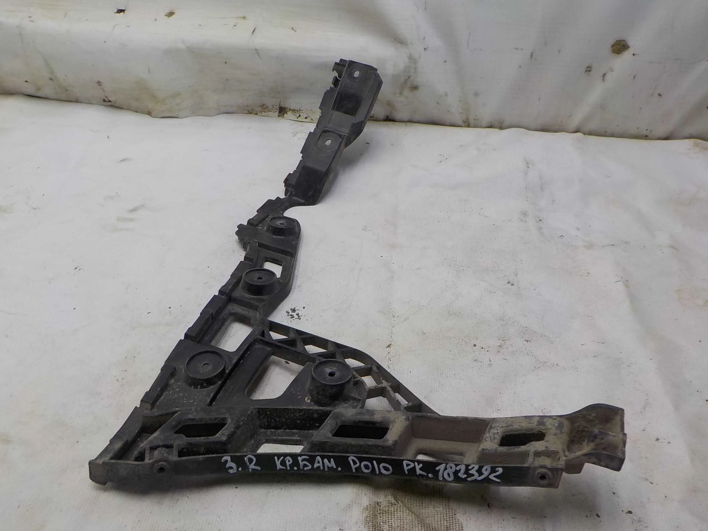 кронштейн бампера Volkswagen Polo V (2009—2015) Зад Право