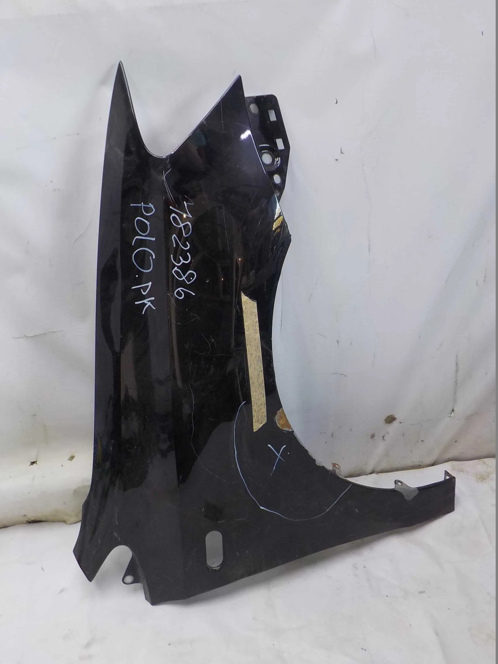 Крыло Volkswagen Polo V (2009—2015) Перед Право