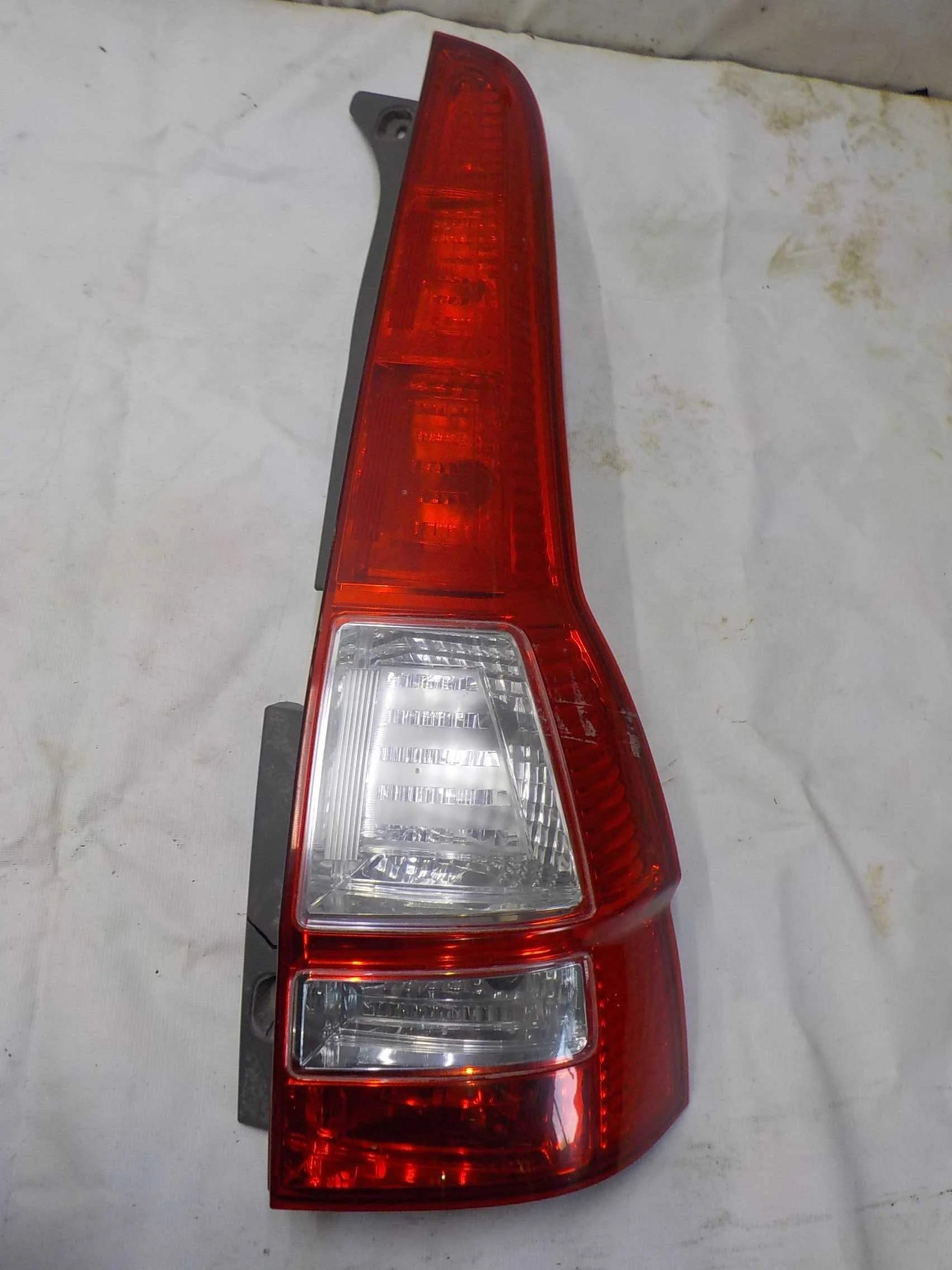 Фонарь Honda CR-V III (2006—2009)  Право