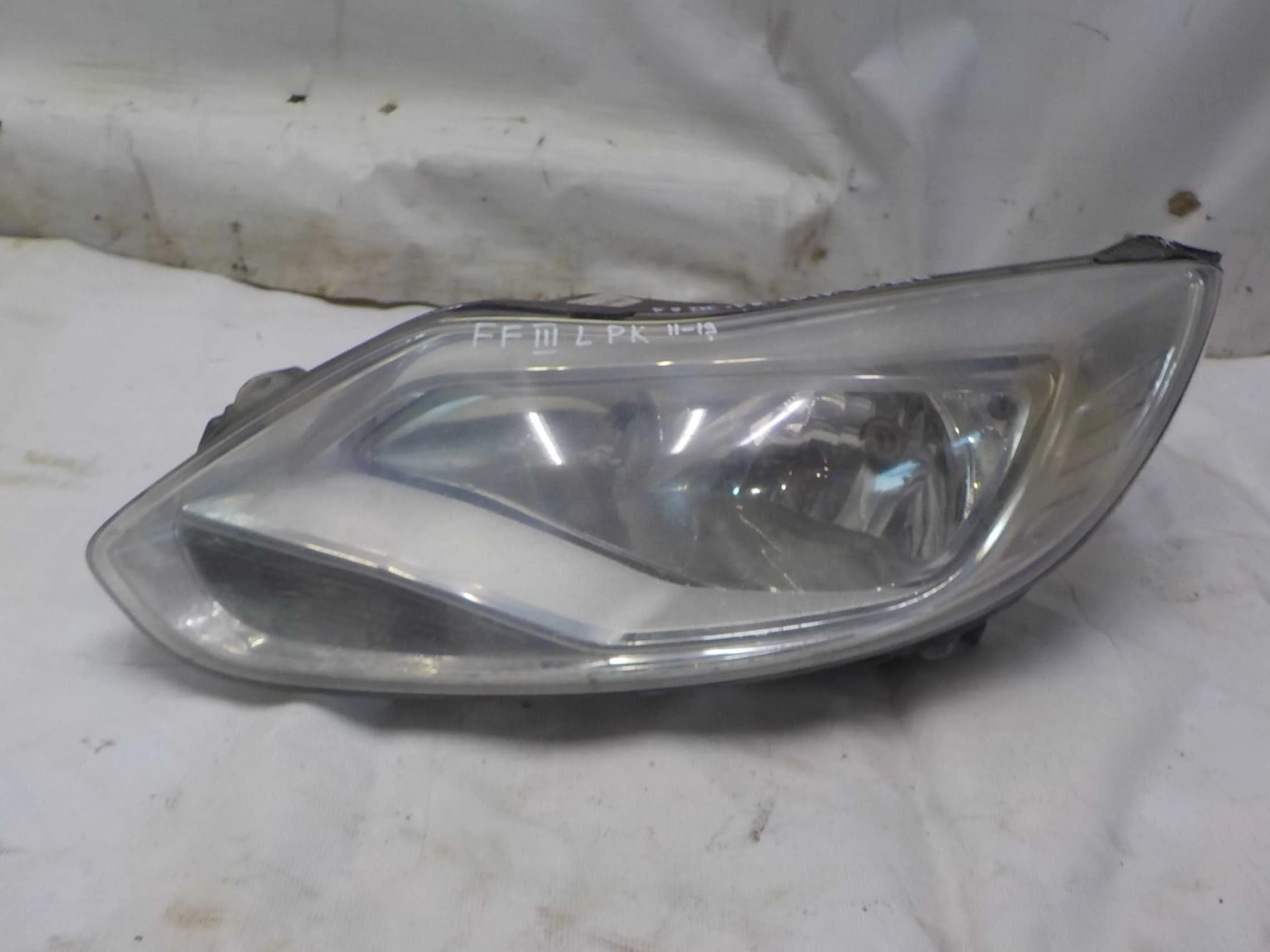 Фара Ford Focus III (2011—2015) Лево