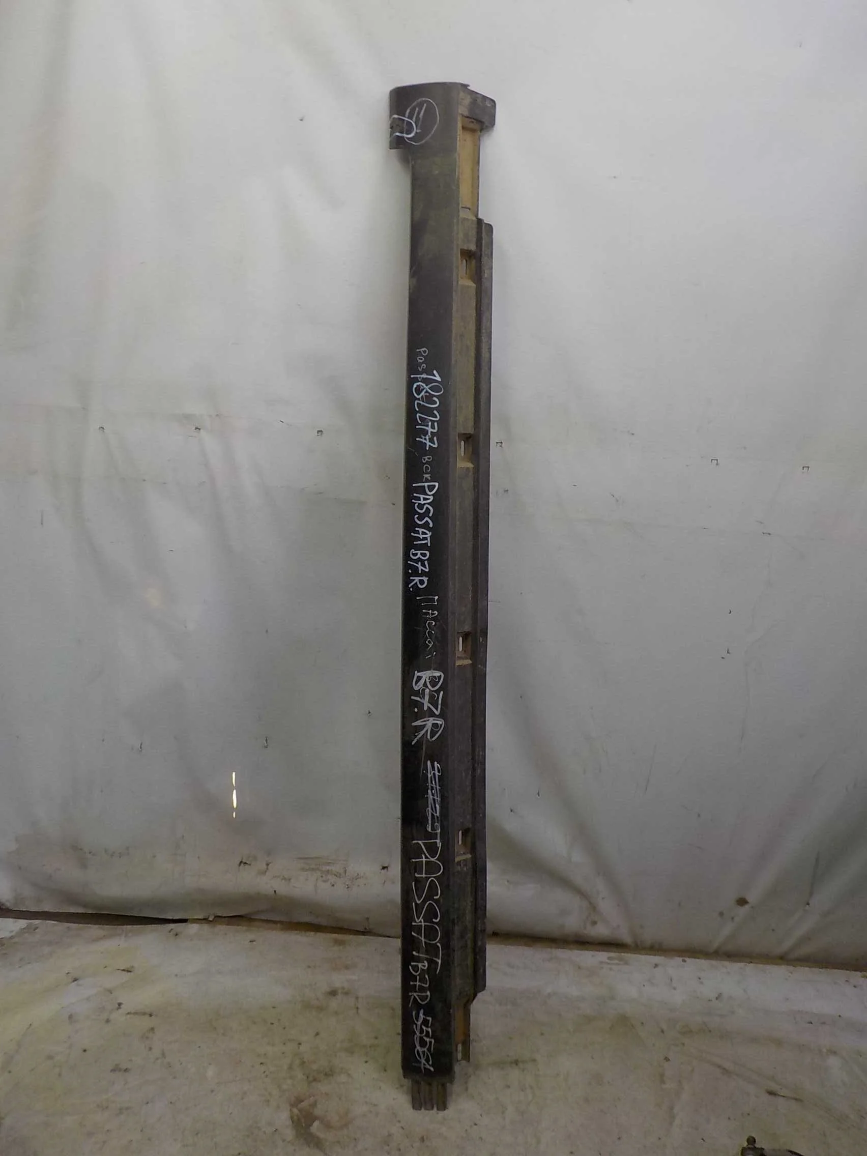 Накладка на порог Volkswagen Passat B7 (2010—2015)  Право