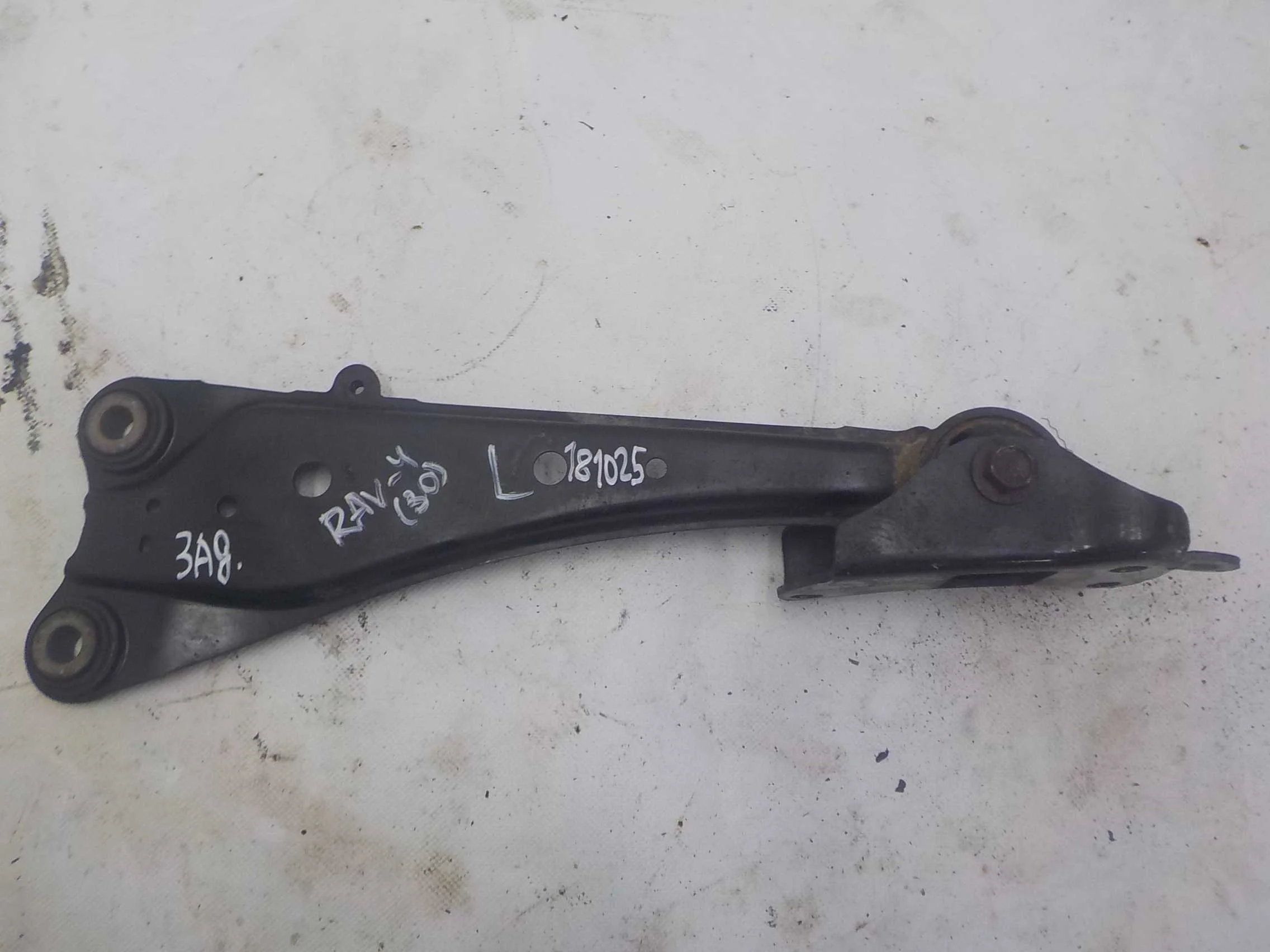 продольный рычаг Toyota RAV4 III (2005—2010) Зад Лево