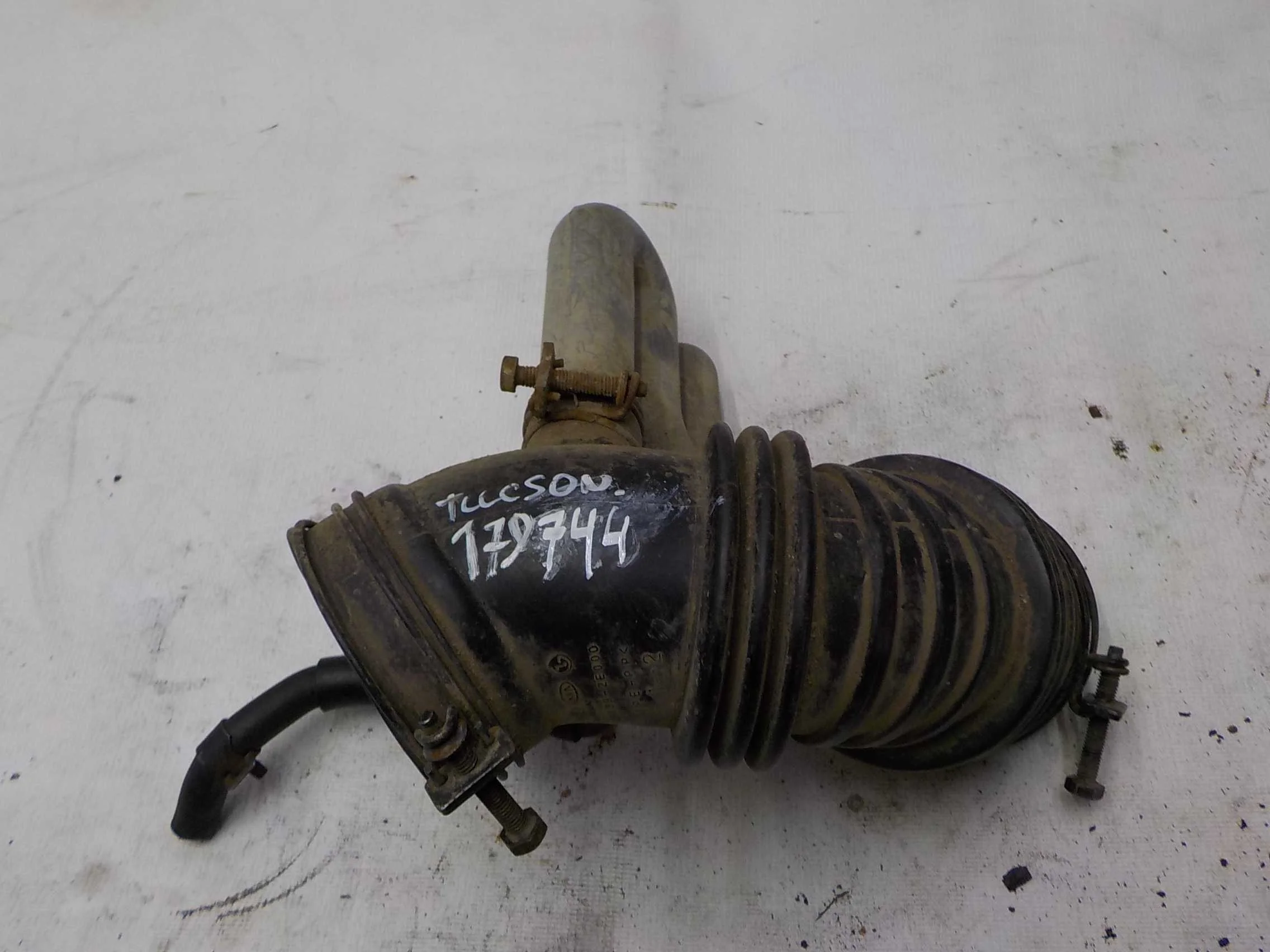 Гофра воздушного фильтра Hyundai Tucson I (2004—2015)