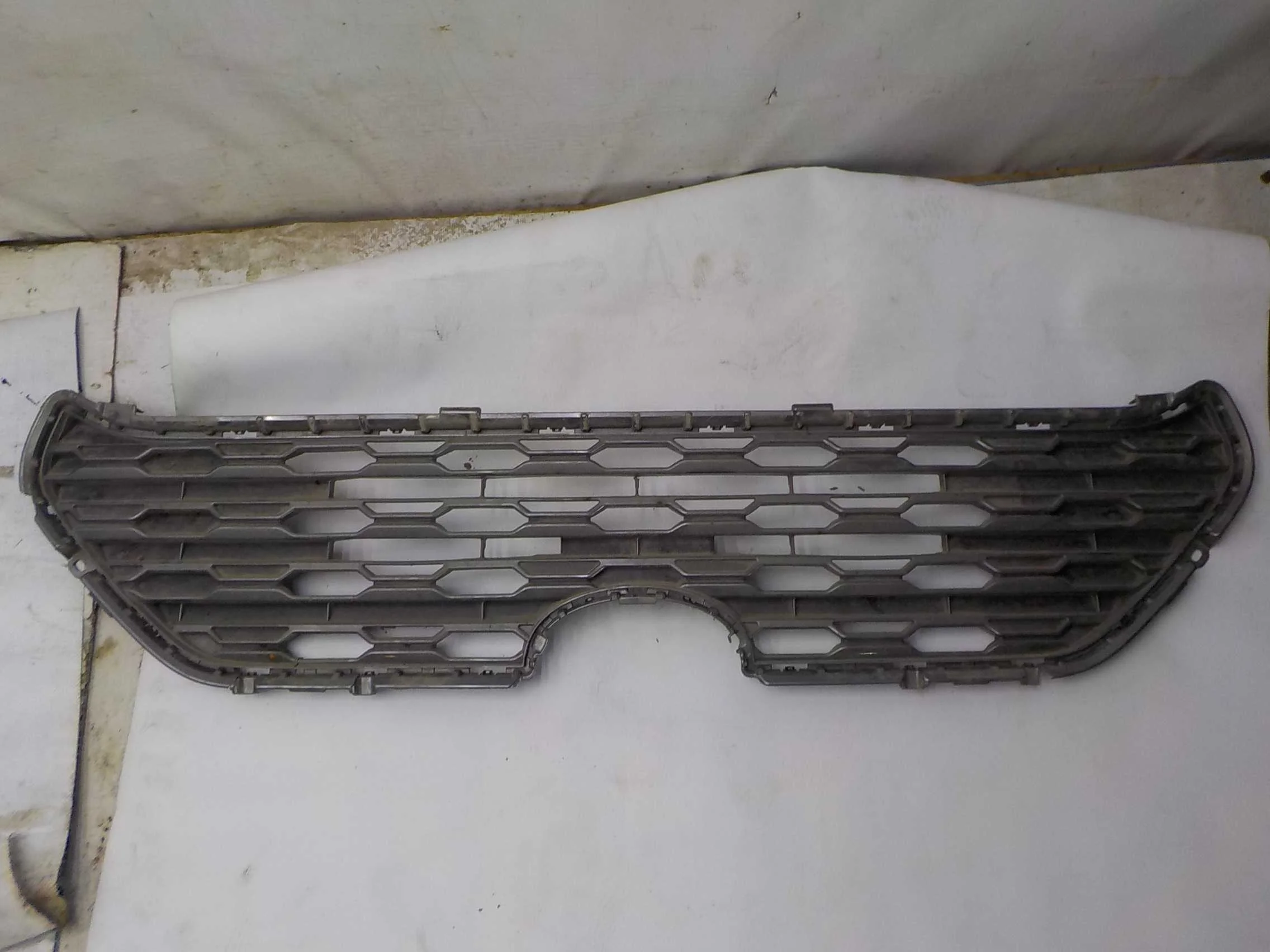 Решетка радиатора Toyota RAV4 V (2018—2025)