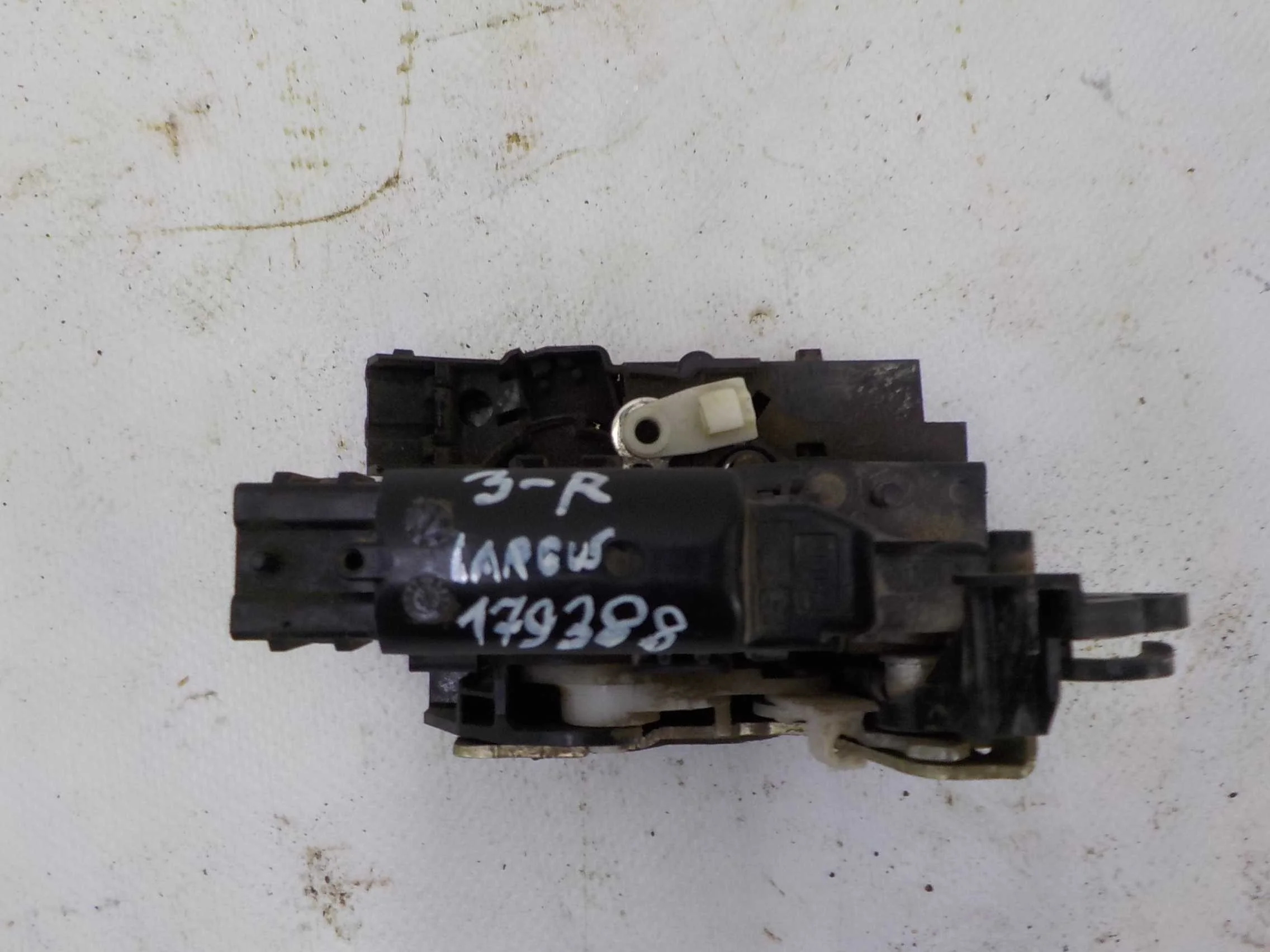 Замок двери Renault Logan I (2004—2009) Зад Право