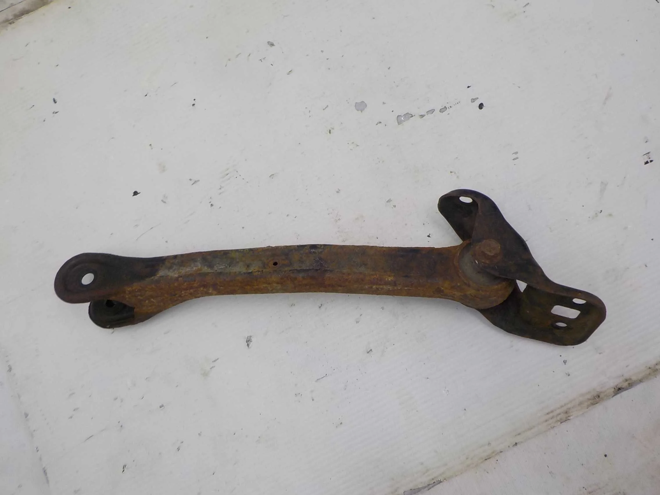 Рычаг Suzuki Grand Vitara II (2005—2008) Зад Лево