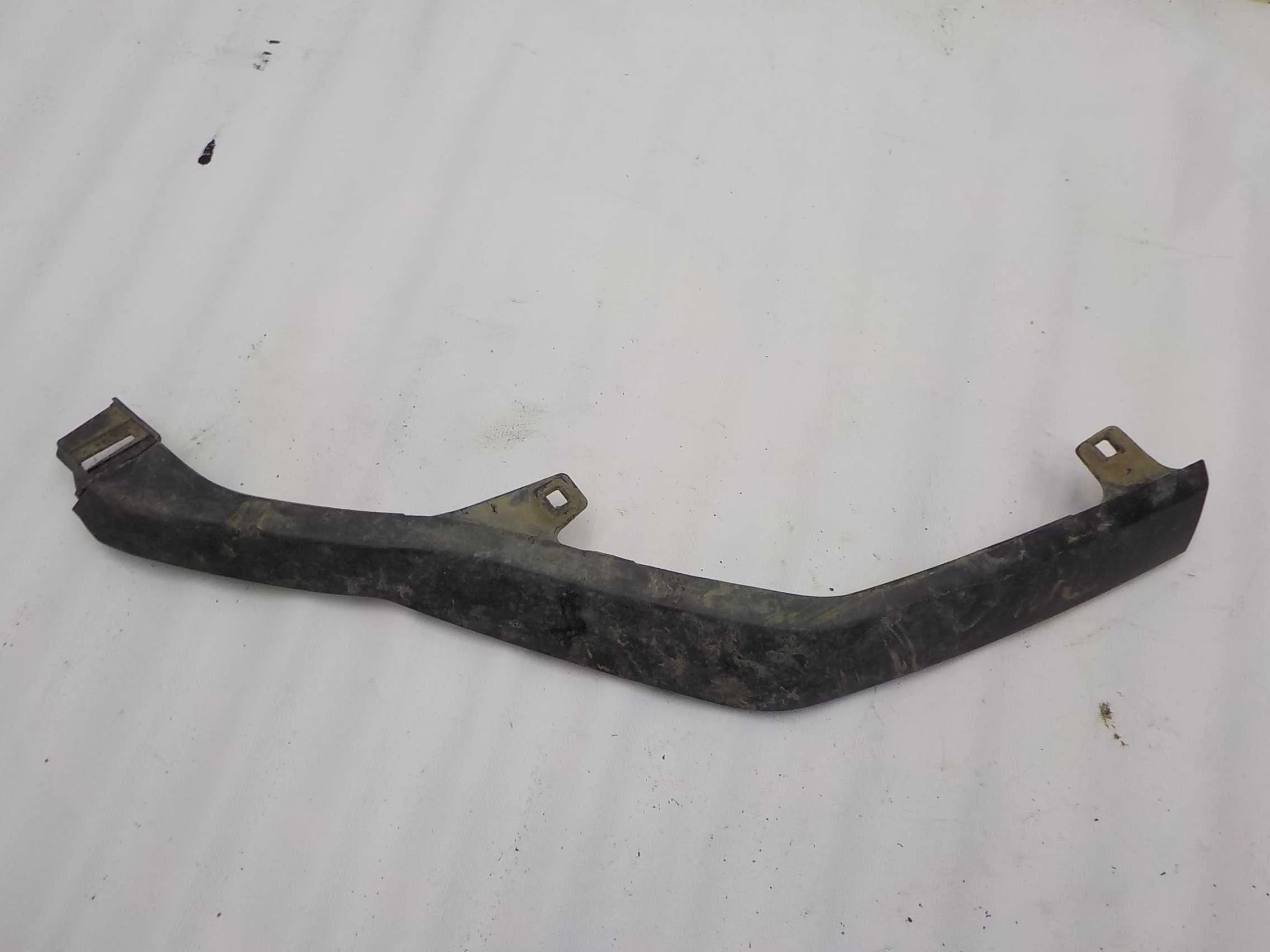 накладка на бампер Lexus RX IV (2015—2019) Перед Право