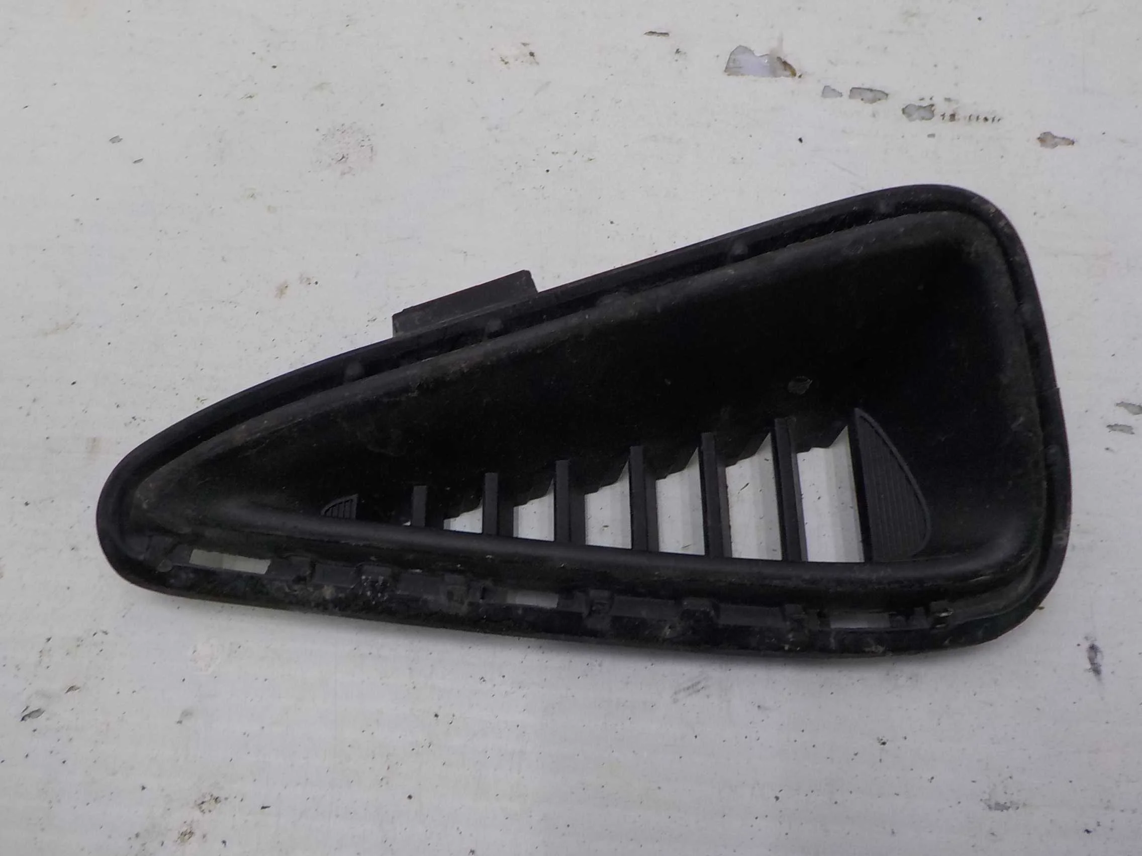 накладка на бампер Toyota Camry XV50 рестайлинг (2014—2017) Перед Лево